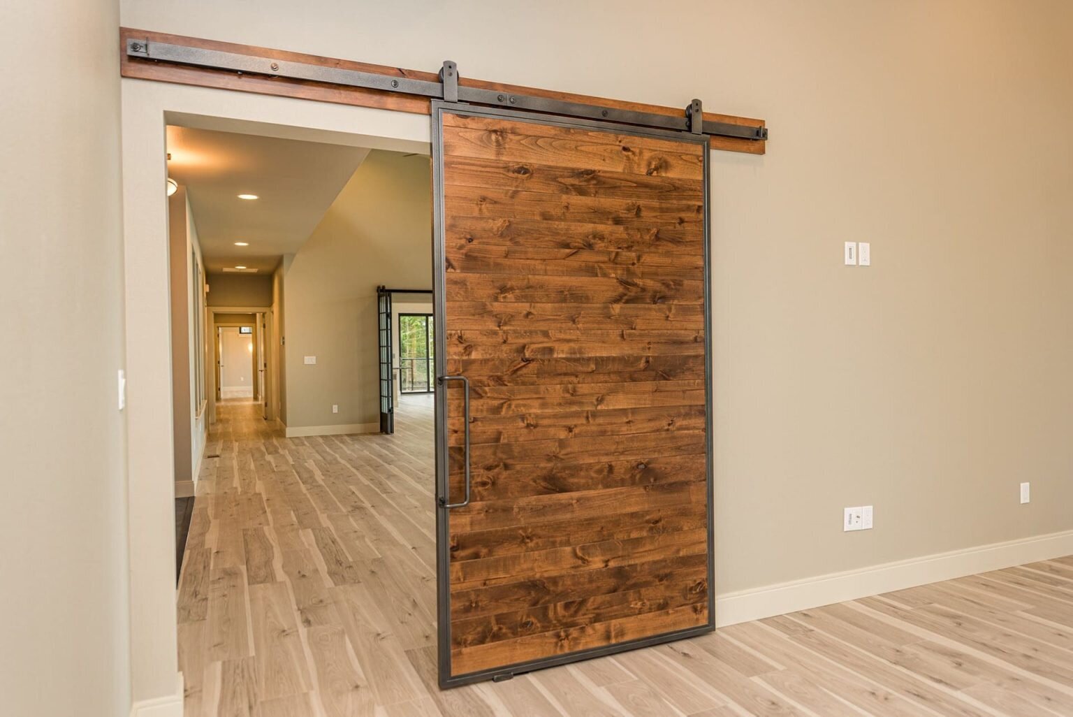 Livingston-Homes-Kelowna-Custom-Build-LaPlume-Sliding-Door