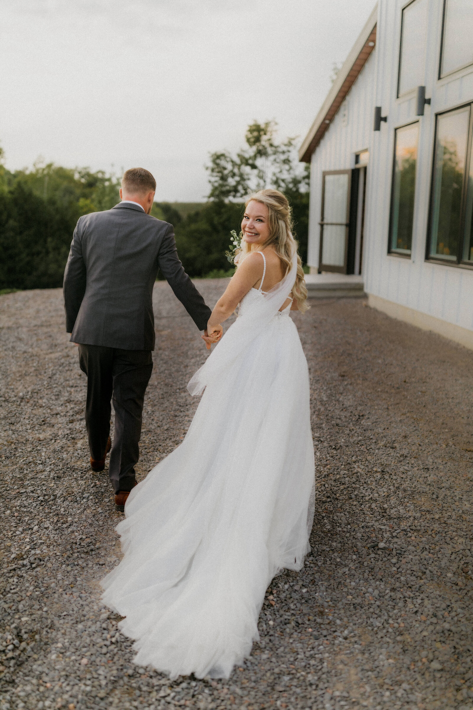 farmhill wedding in peterborough photographed my mary zita payne photography