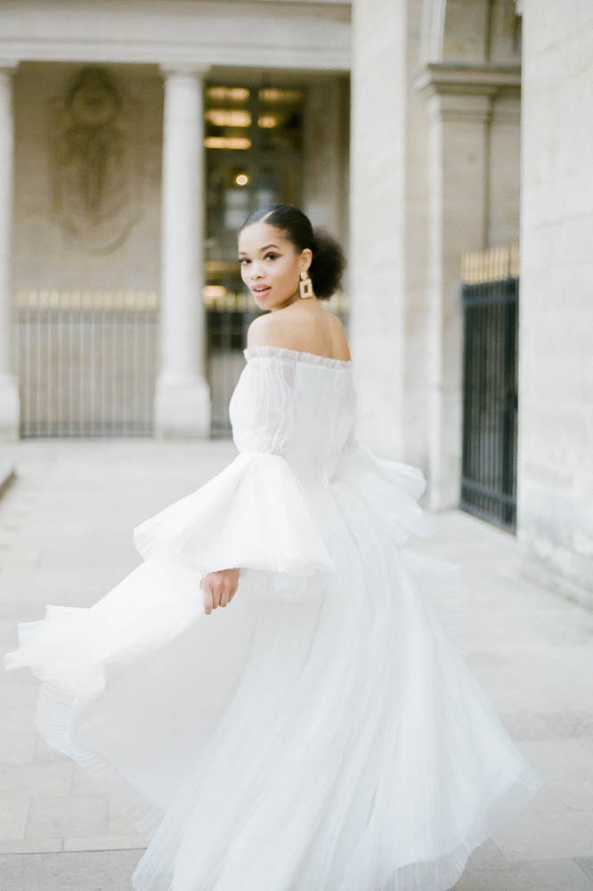 editorial-fashion-bridal-wedding-photo-louvre-musé-paris-france-gabriella-vanstern-12