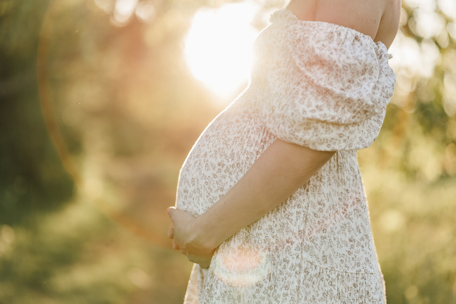 jenna-brown-photography-family-boston-maternity-field-sunset