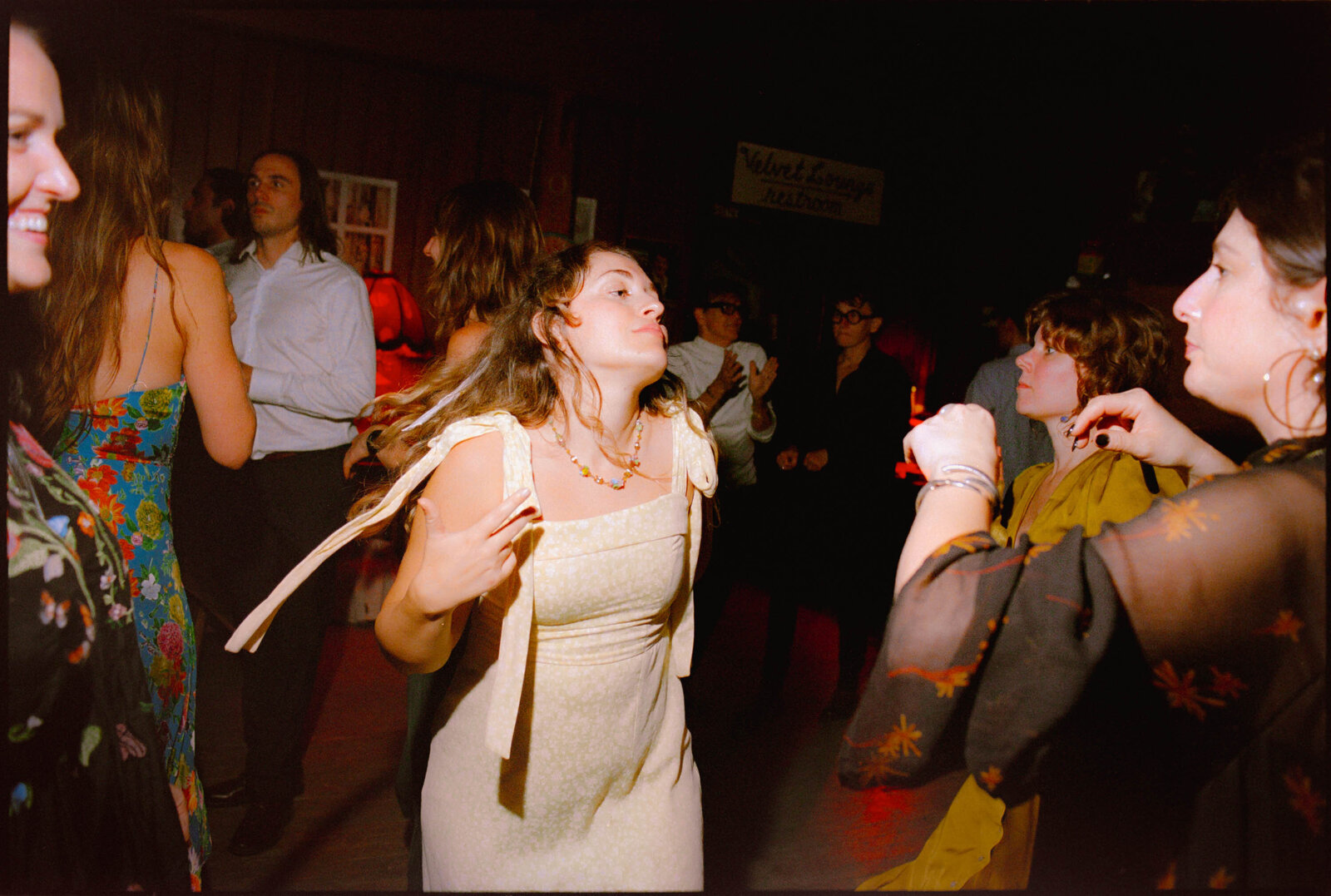 Jess-Buckley-Photo-FILM-Wedding-Coast-Lodge-82