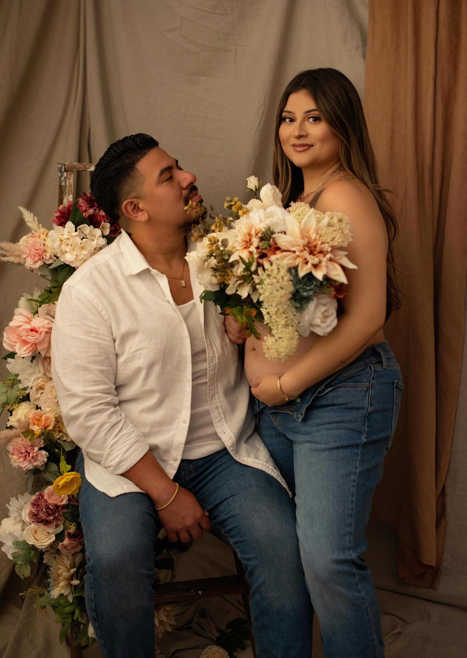 Snapzbytie Photography - Floral Maternity Photoshoot 2