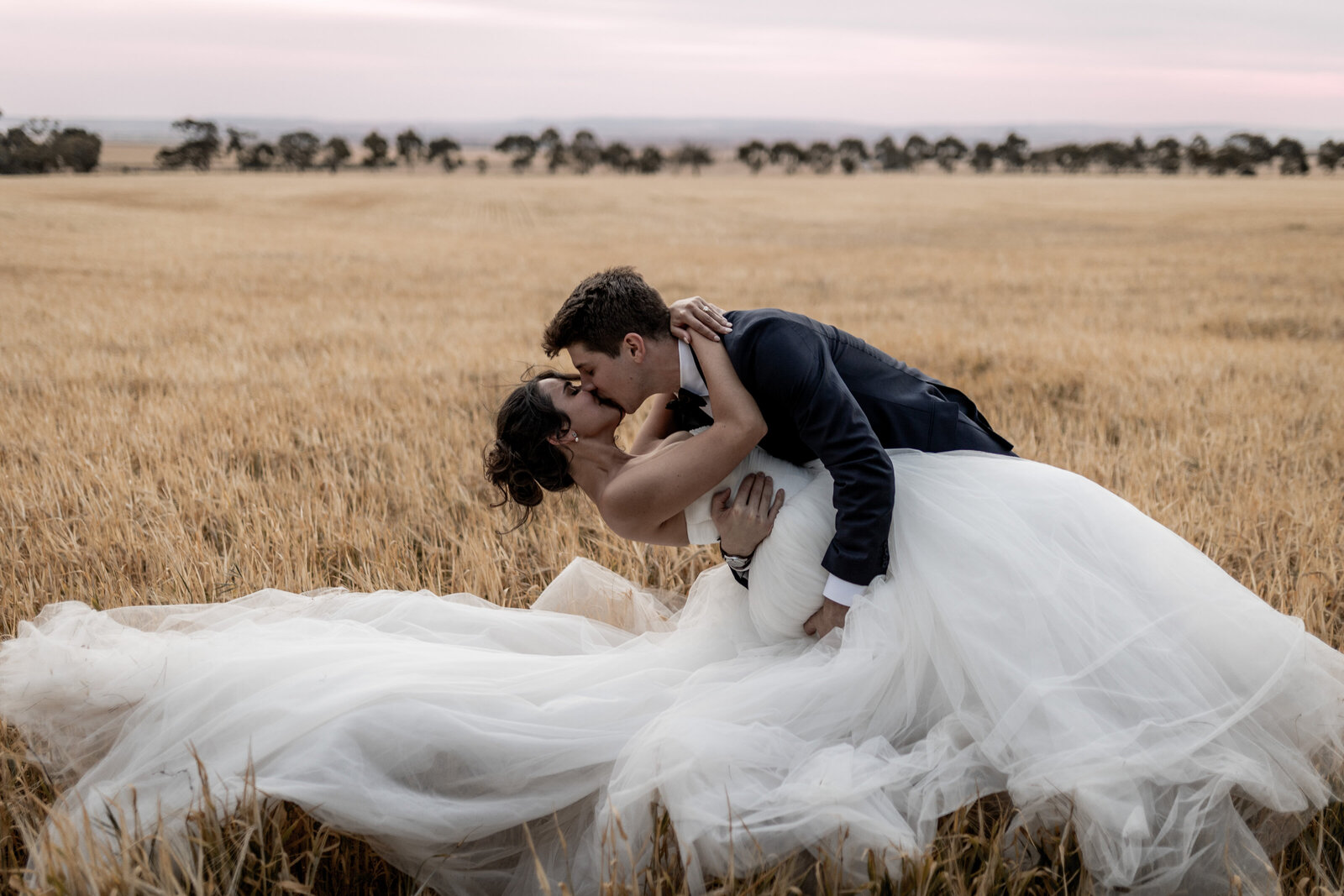 241102-Vanessa-Jacob-Rexvil-Photography-Adelaide-Wedding-Photographer-679