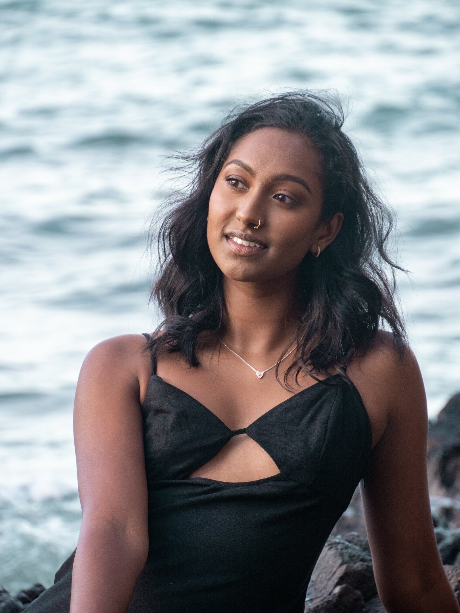 solo-glam-session-sumner-beach-christchurch-photos-with-river-2