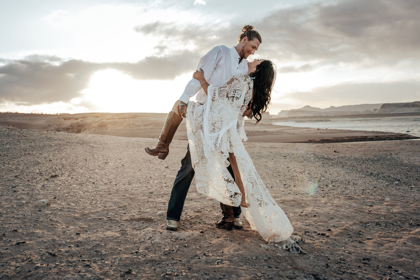 Couples Engagement Session on Lake Powell in Arizona