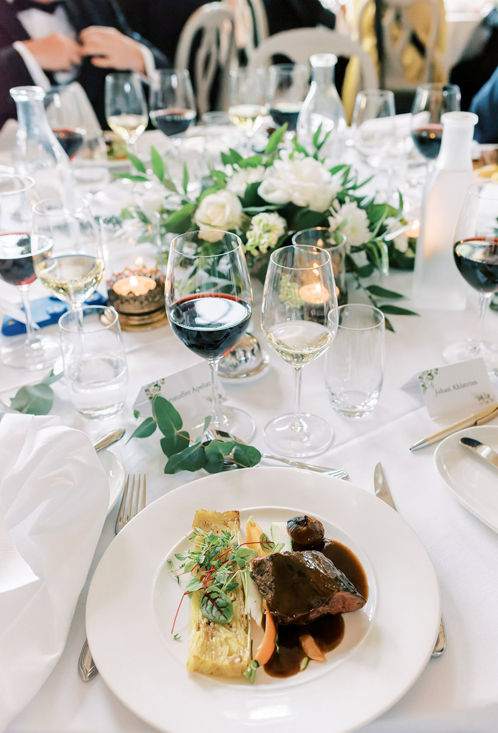 Destination Wedding Photographer Anna Lundgren in Stockholm Wedding at Ranas Slott Castle wedding in Roslagen Stockholm Sweden_210