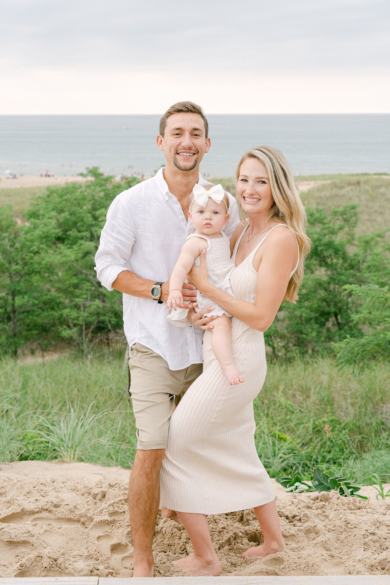 New-Buffalo-Beach_Extended-Family-Photography_Katie-Whitcomb_Miller_0007