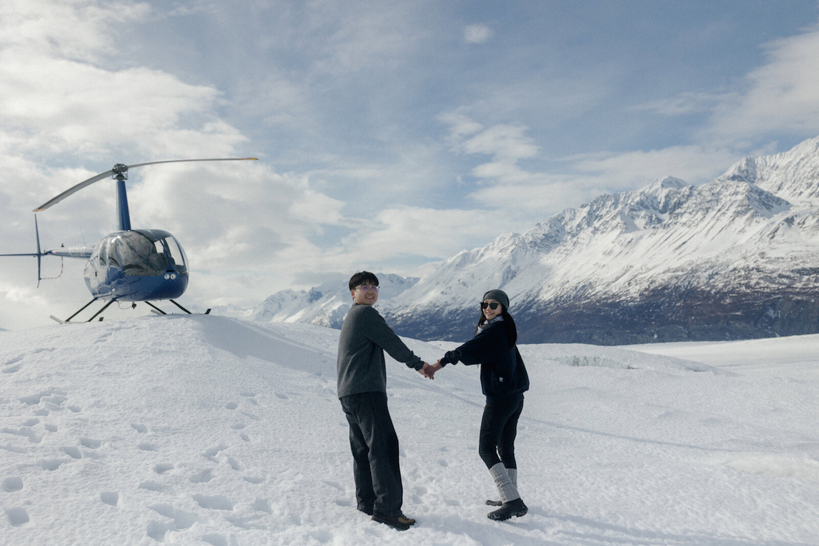engagement-session-in-alaska