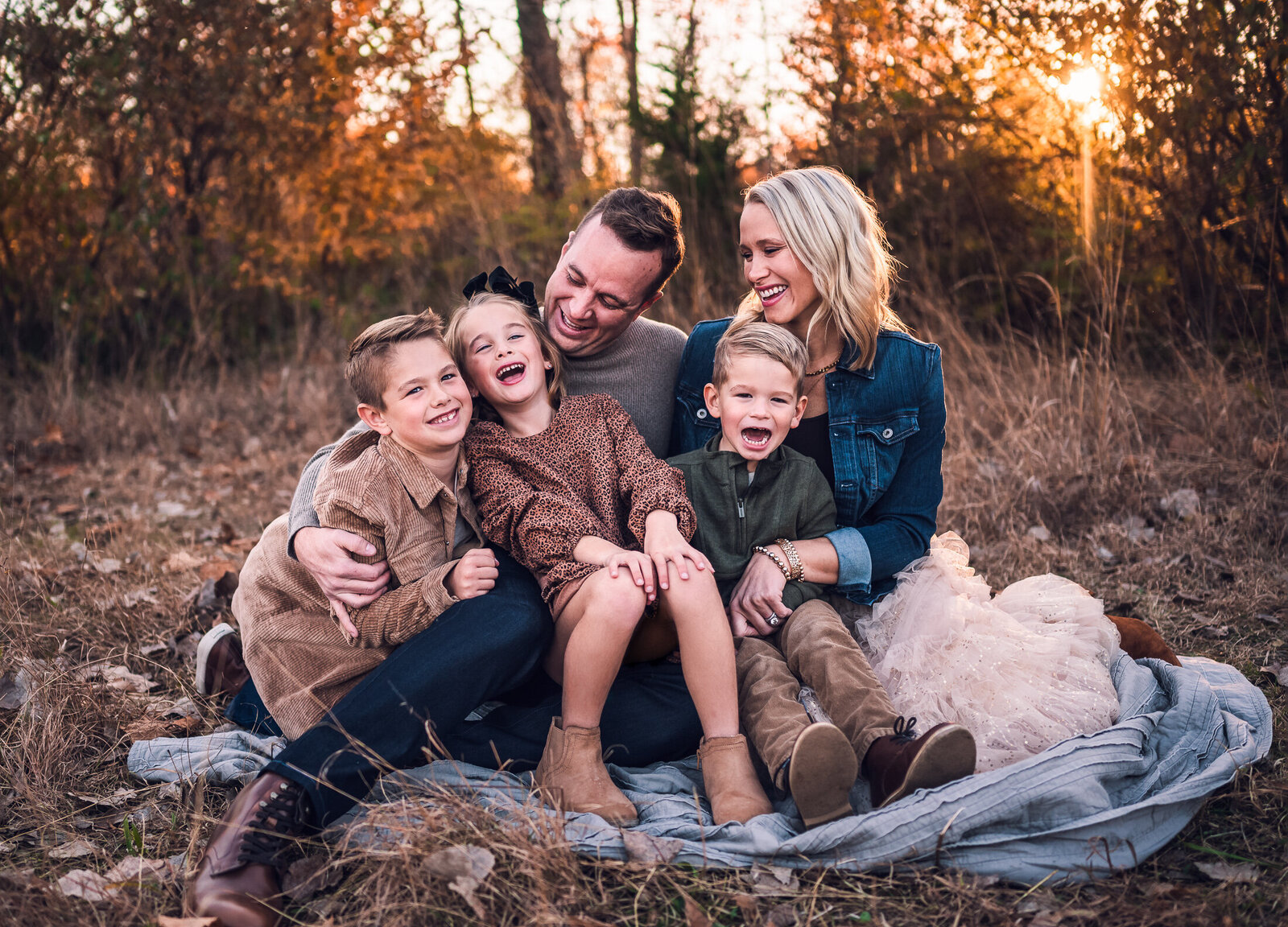 Fun family photography session at sunset