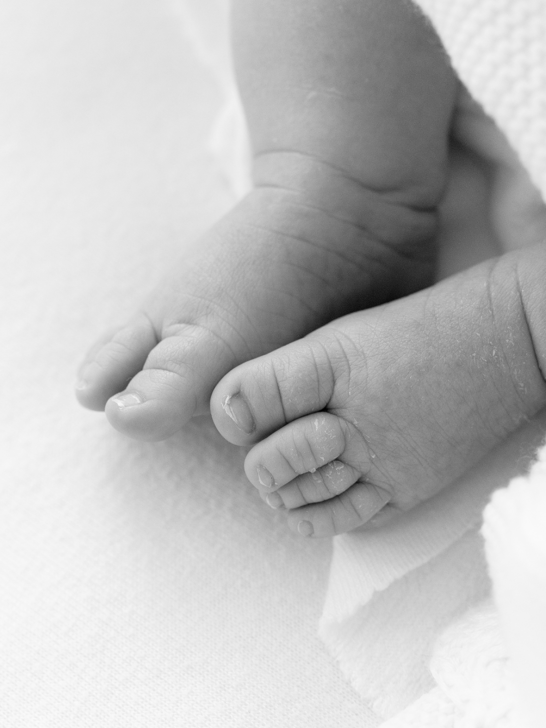 newborn baby toes