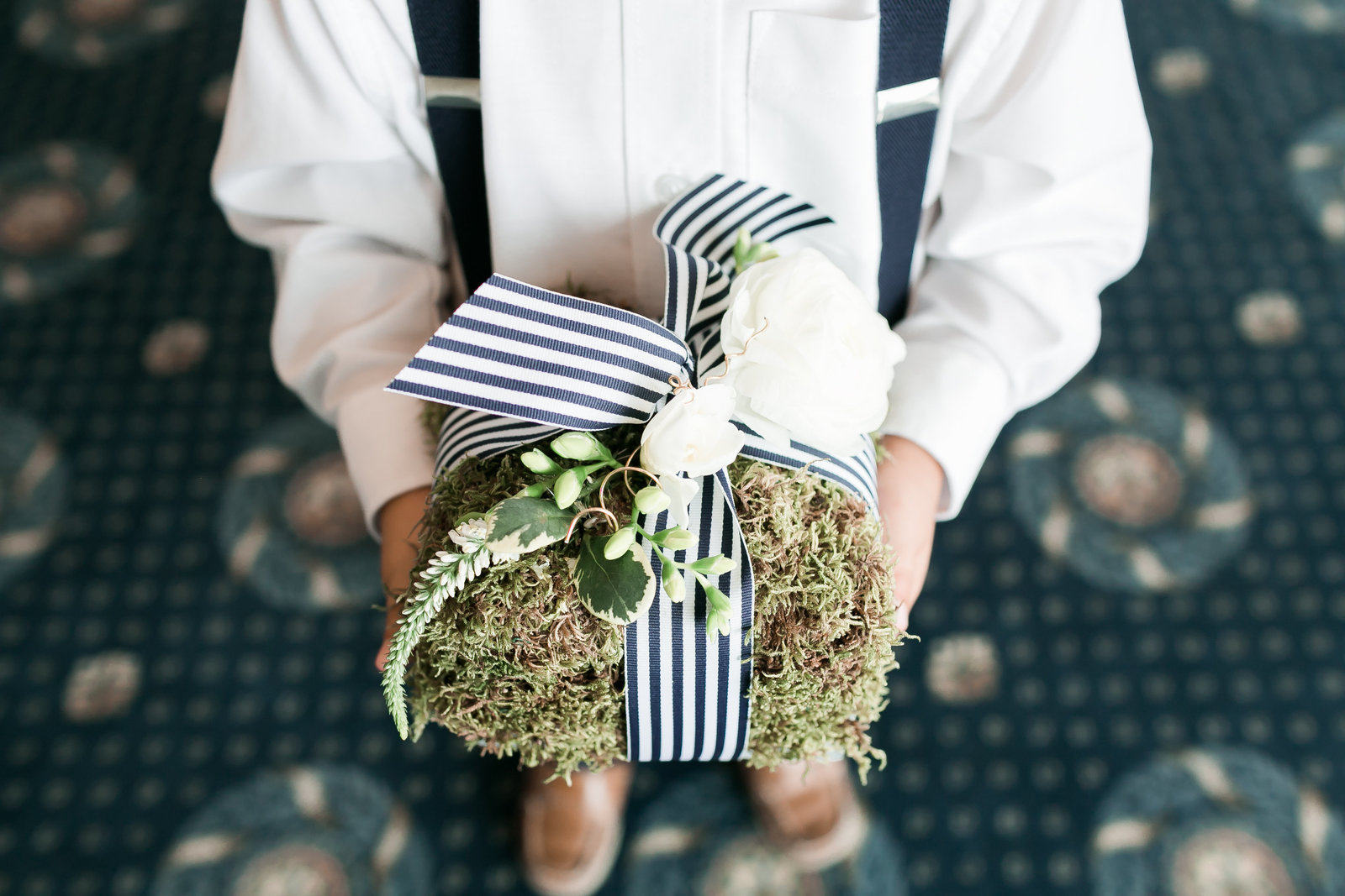 Two Rivers Country Club Classic Memorial Day Wedding by Elizabeth Friske Photography-39