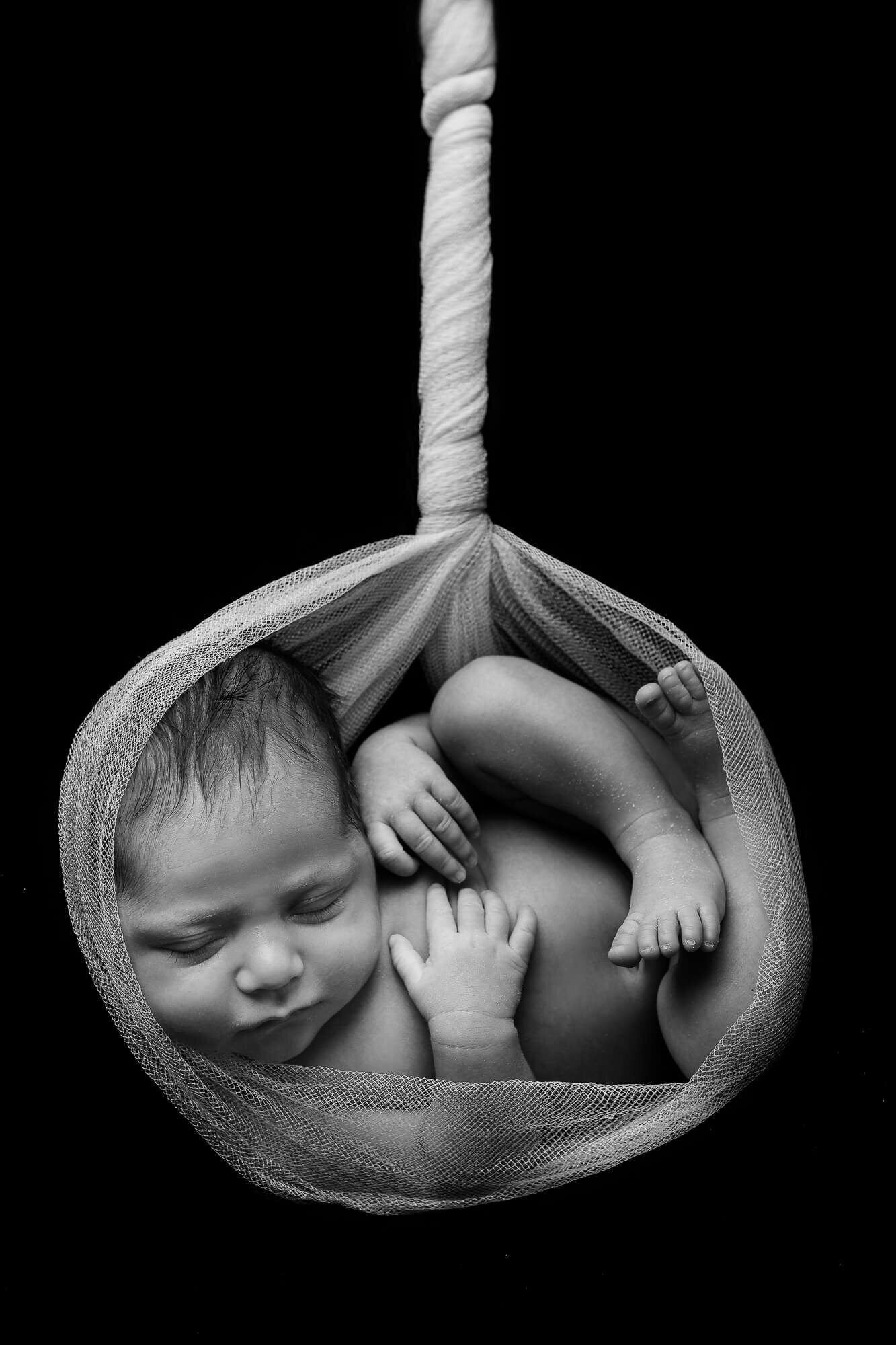 fine art portrait to mimic baby in the womb