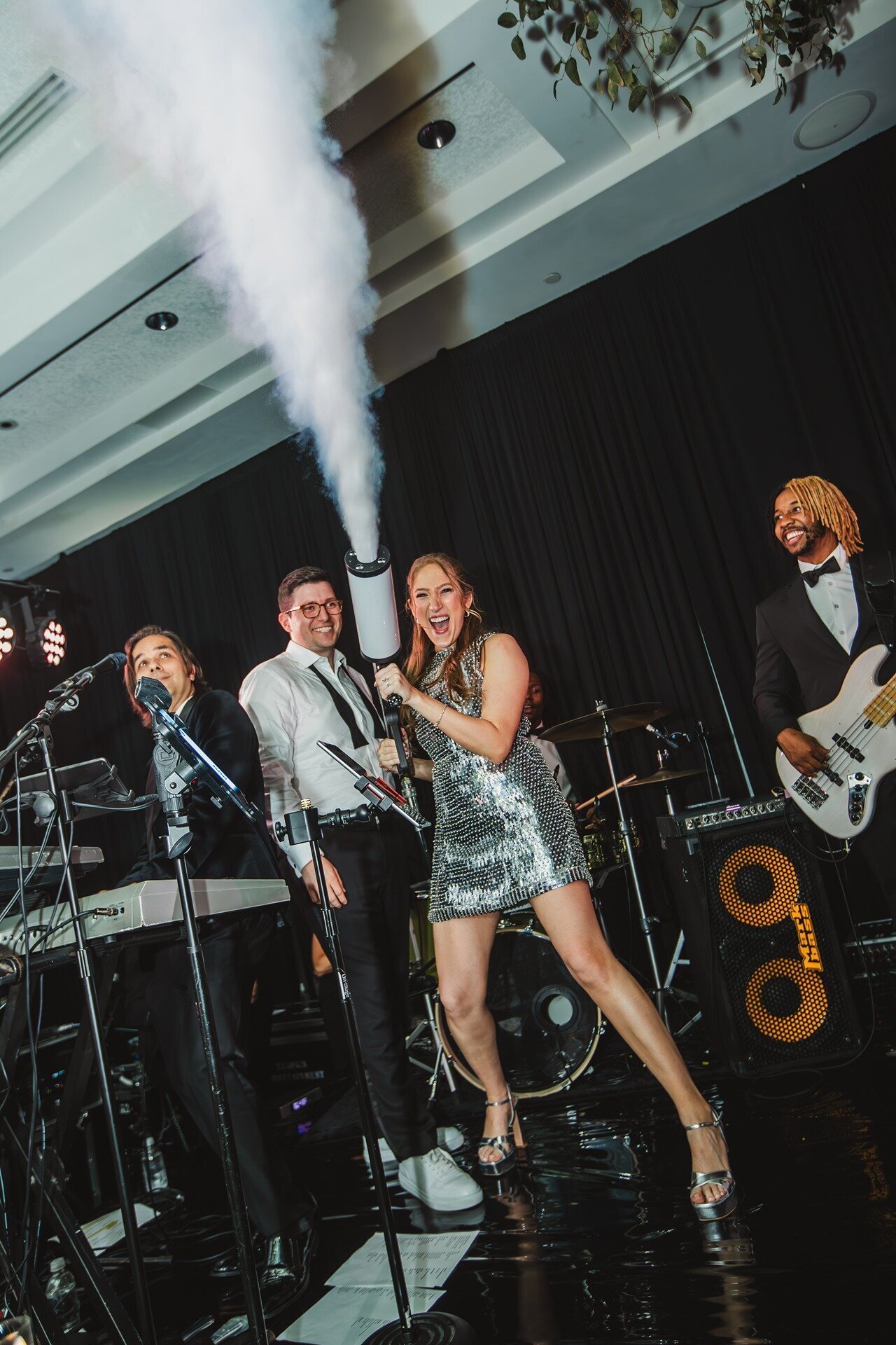 woodfield-country-club-bride-on-stage-2