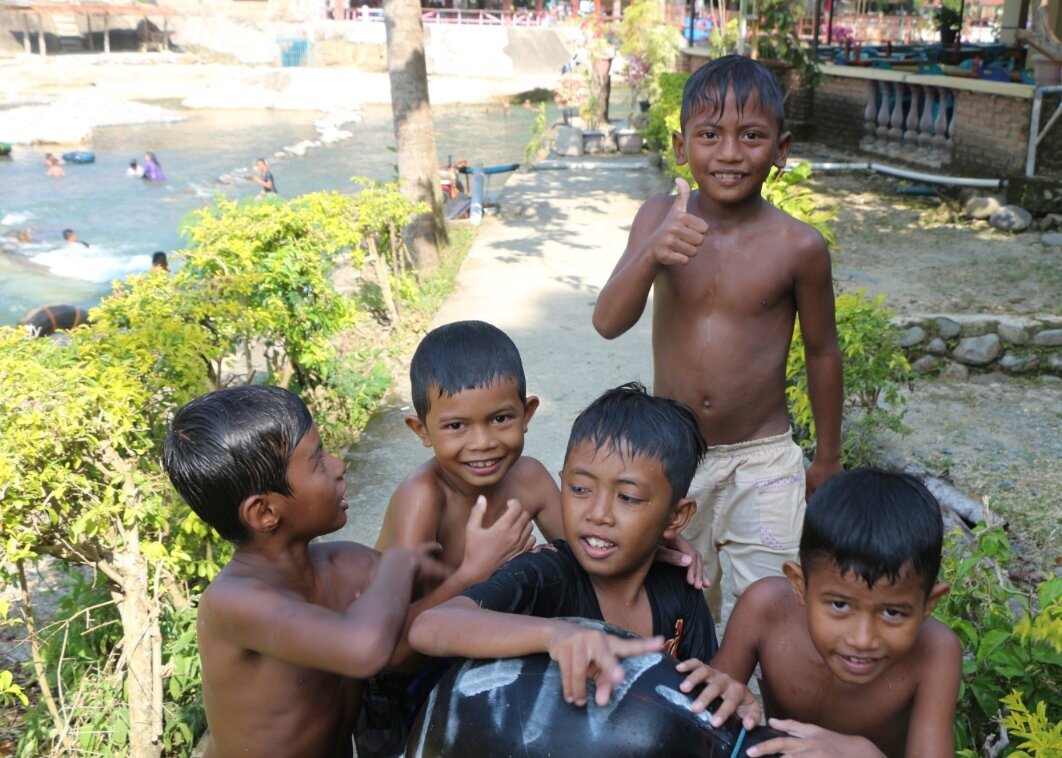 Indonesie-Sumatra-Kids in Bukit Lawang