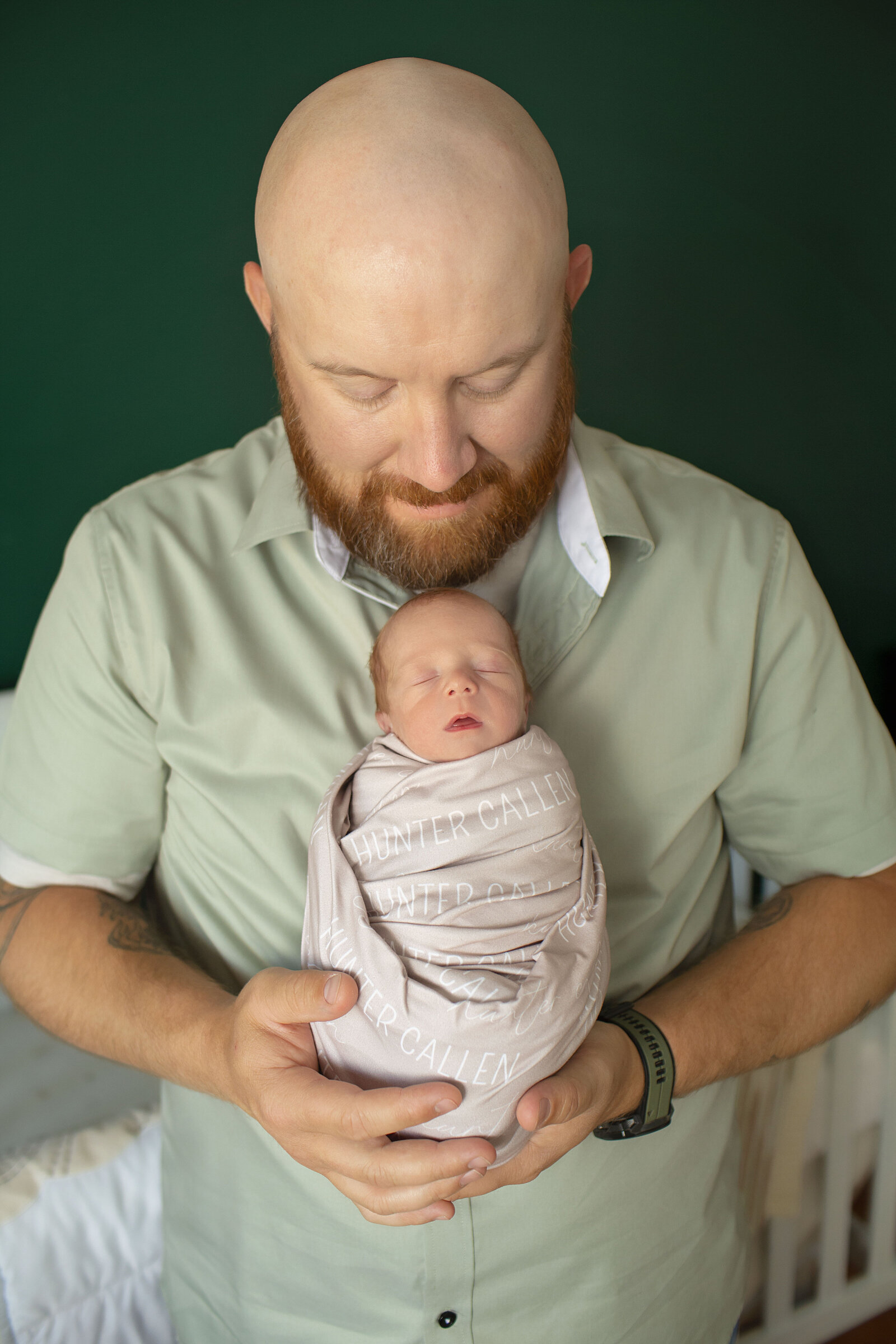 newborn-session-with-dad-and-baby