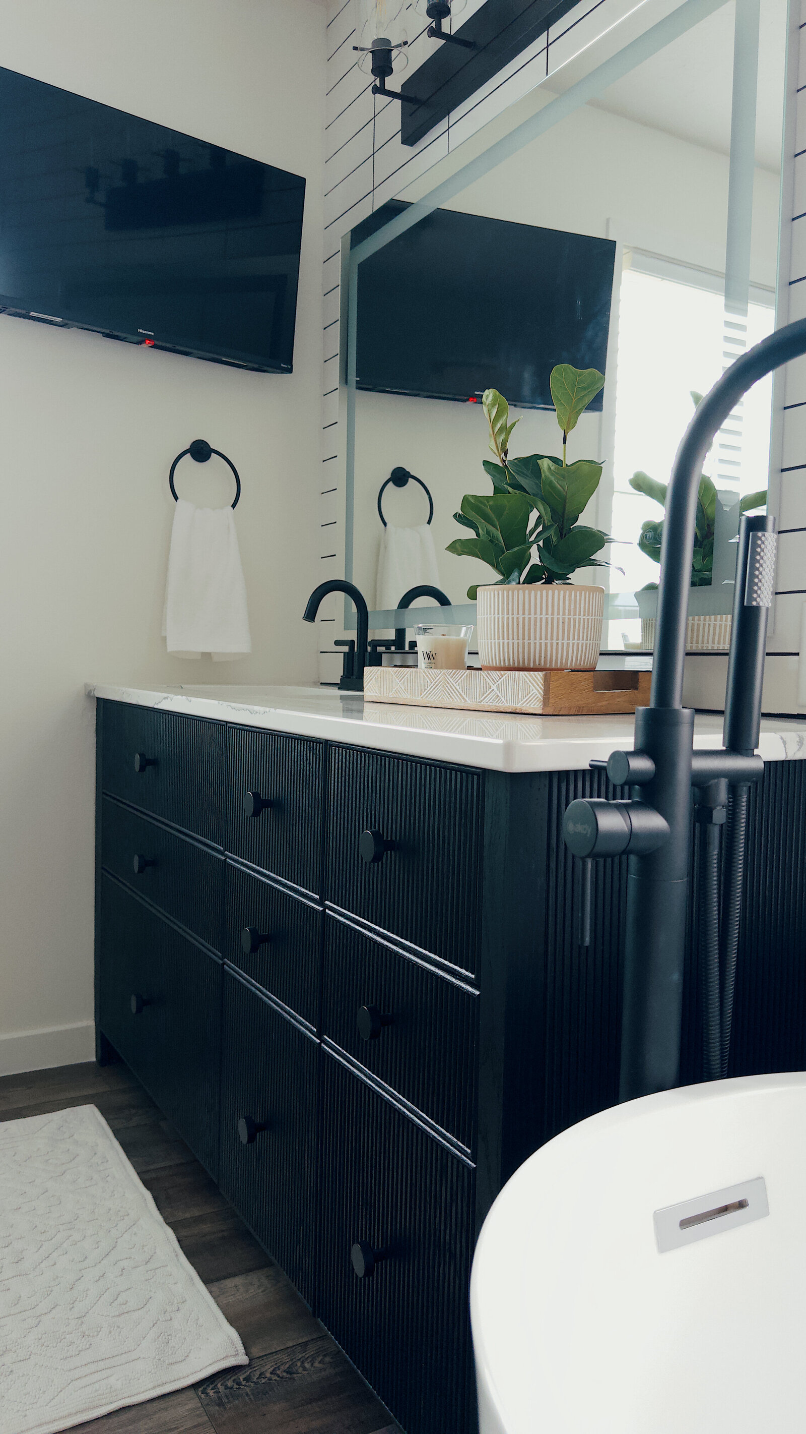 beaded-black-stain-vanities-26