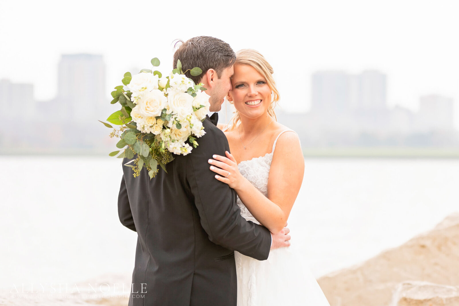 Wedding-at-The-Factory-on-Barclay-in-Milwaukee-0410