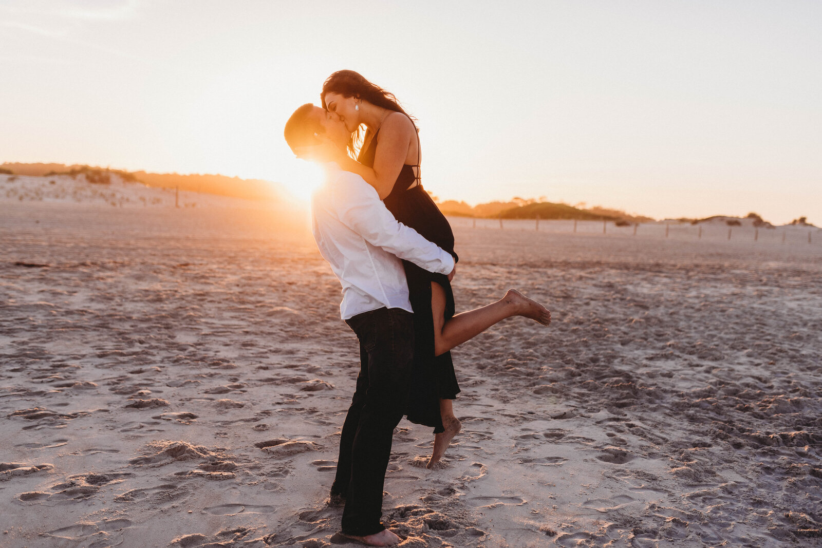 engagement session in assateague island state park, maryland, liz kyle photography