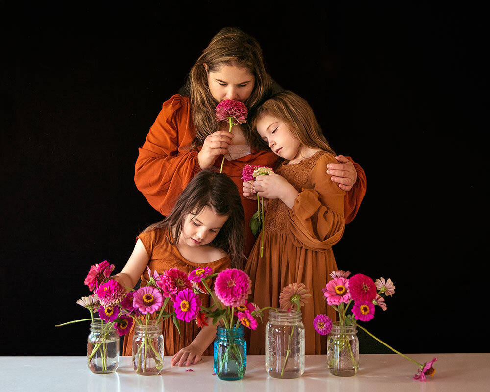 mother-daughter-daughters-portrait-studio-photographer-zinnias-flowers-fall-autumn-colorado-colorful-unique-vibrant