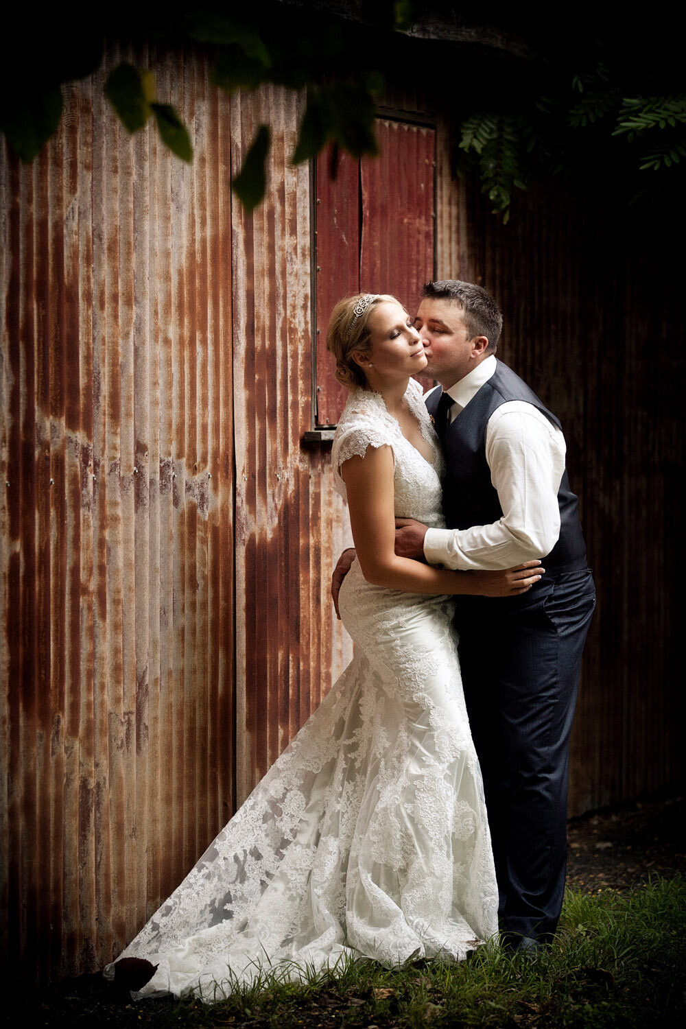 wedding couple at Heritage Village, Rockhampton