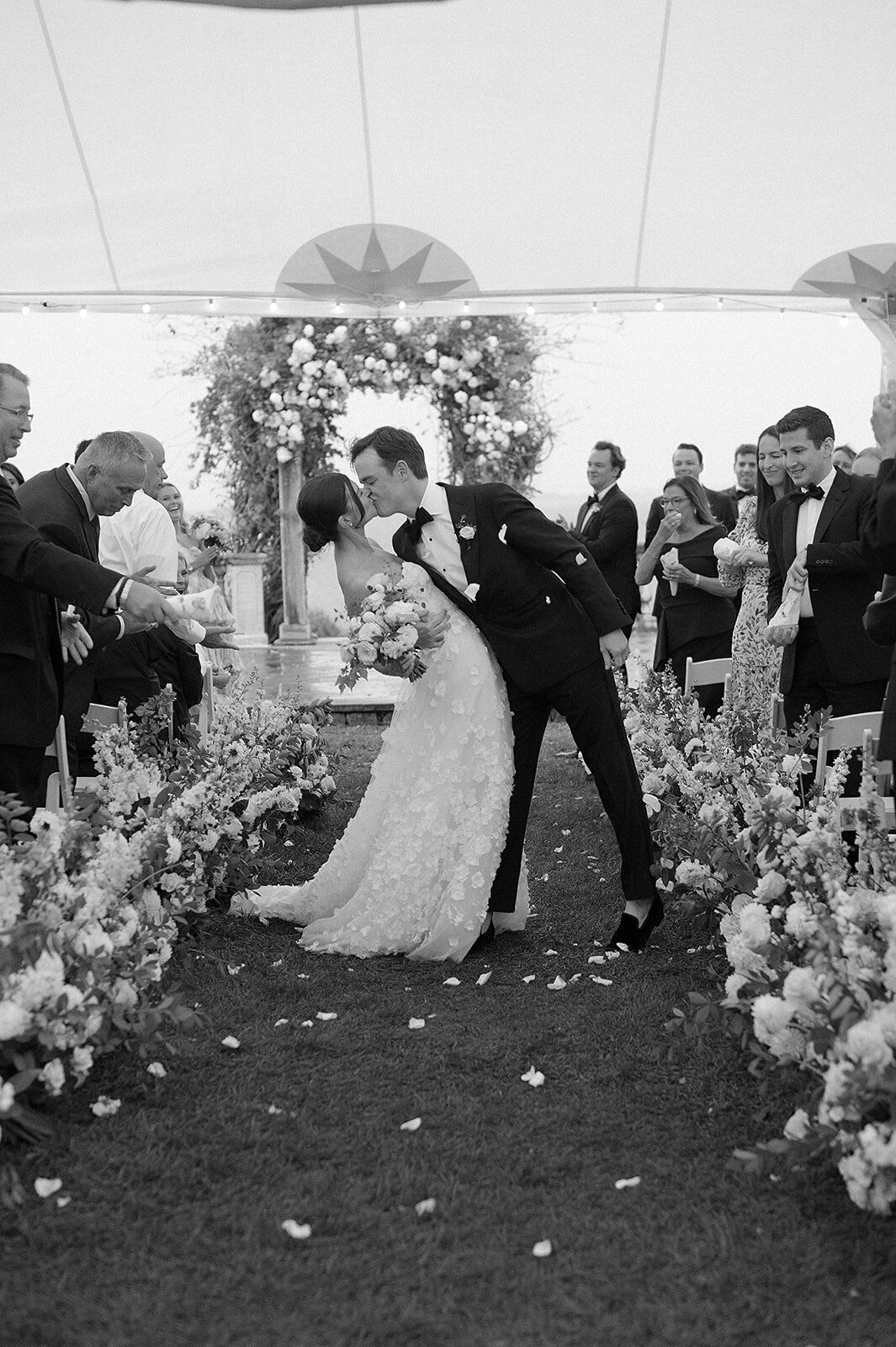 leila-james-events-newport-rhode-island-luxury-wedding-planner-castle-hill-wedding-coastal-wedding-photographer-stephanie-veglianteCeremony-103 copy