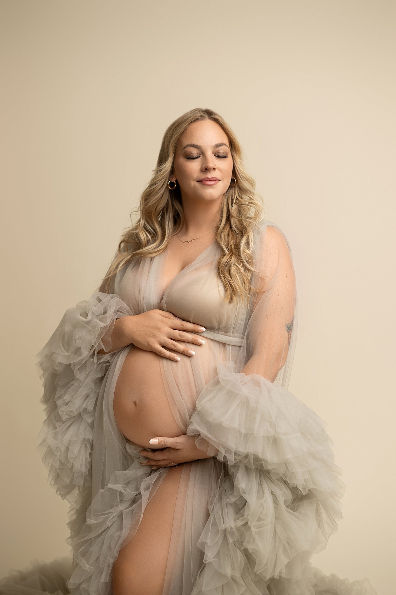 10_18_2024_MaddyMaternity-Studio-50_WEB