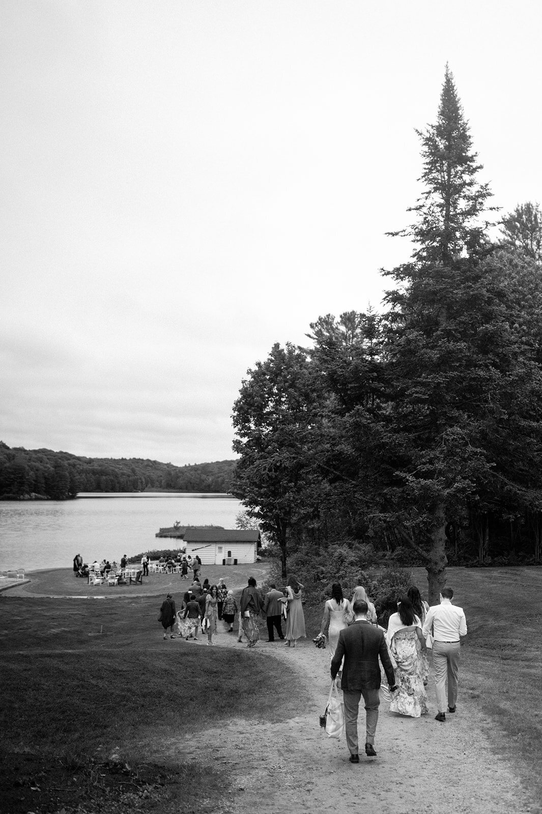 intimate-cottage-wedding