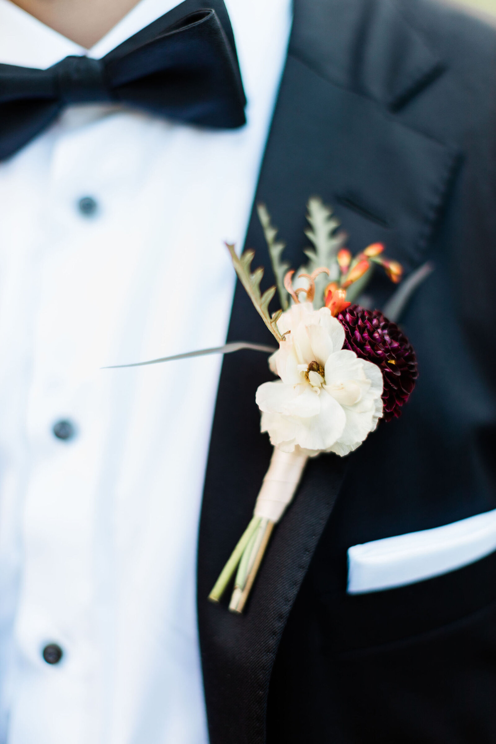 Grooms Boutonniere Detail | Cleveland OH | The Axtells Photo and Film