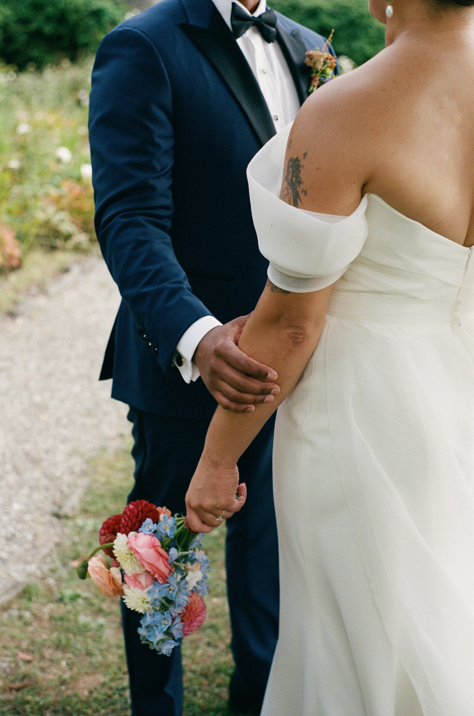 colorful-keepsake-wedding-hudson-valley-352