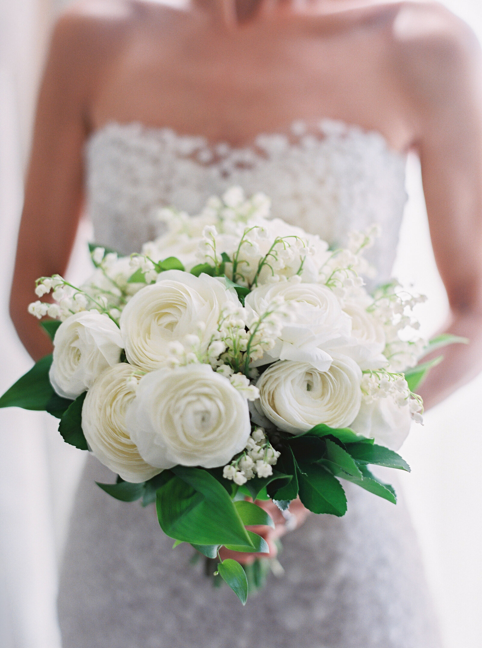 white wedding bouquet, Pamela Barefoot Events