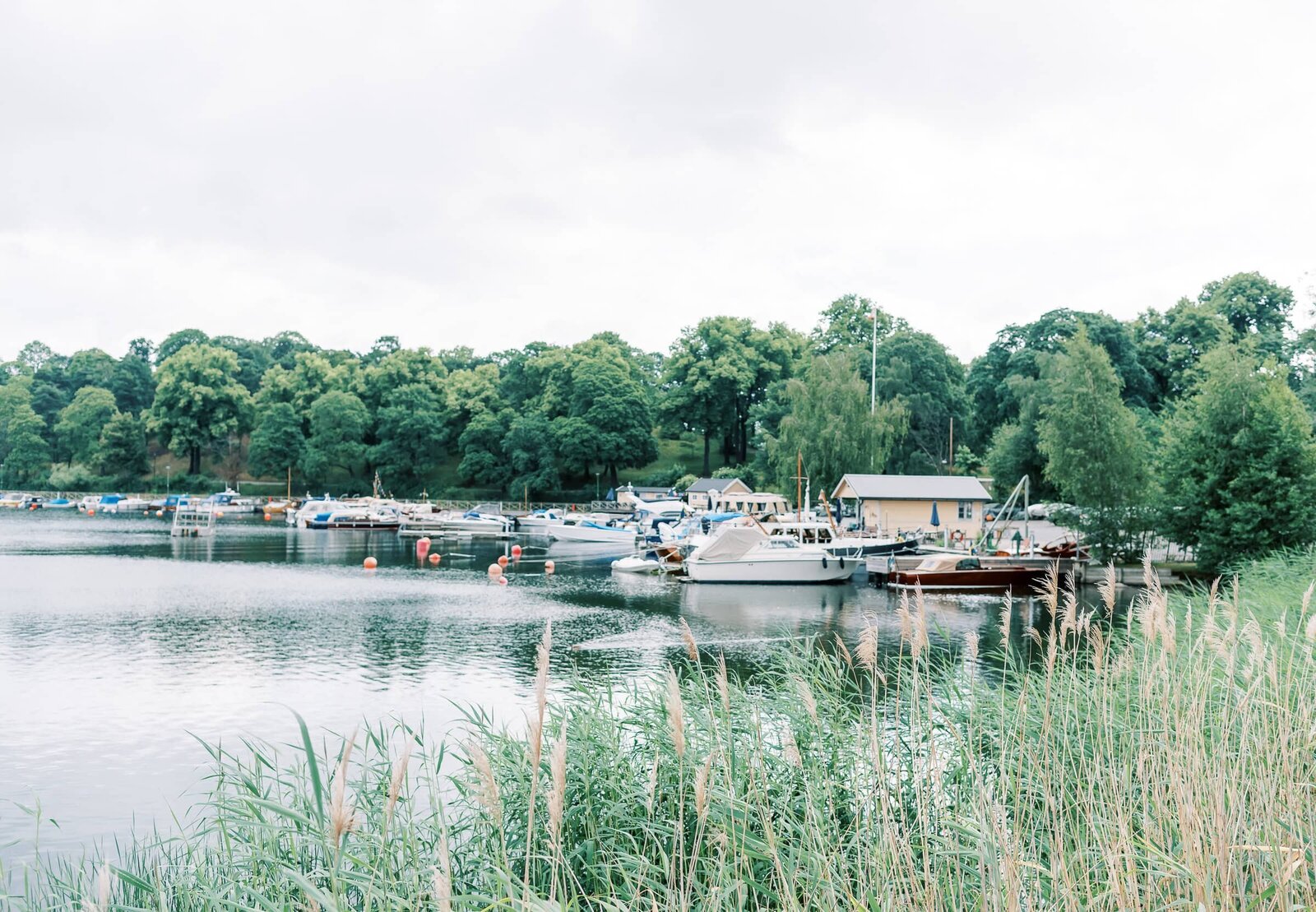 Destination Wedding Photographer Anna Lundgren in Stockholm Wedding at Stallmastaregarden Stockholm Sweden_05