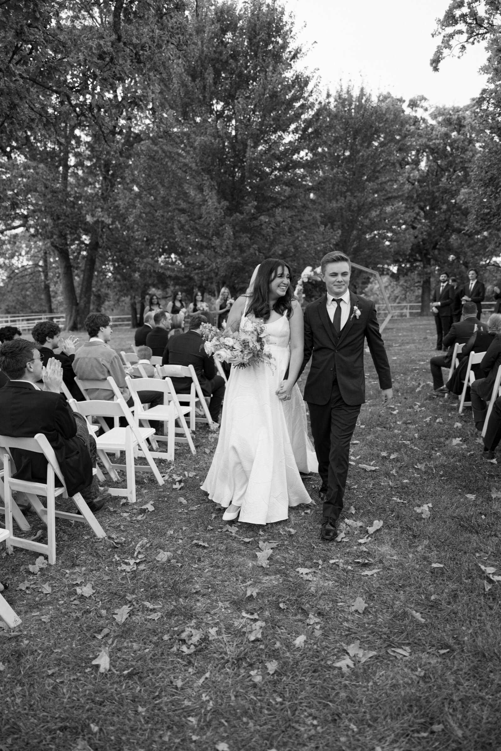Olivia-Caed-Airbnb-Arkansas-Backyard-Wedding-Kyra-Noel-Photography-5577