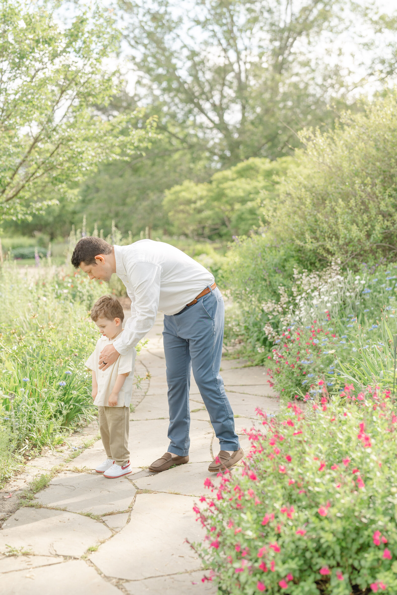 dad comforting son during Chantilly, Virginia family picture