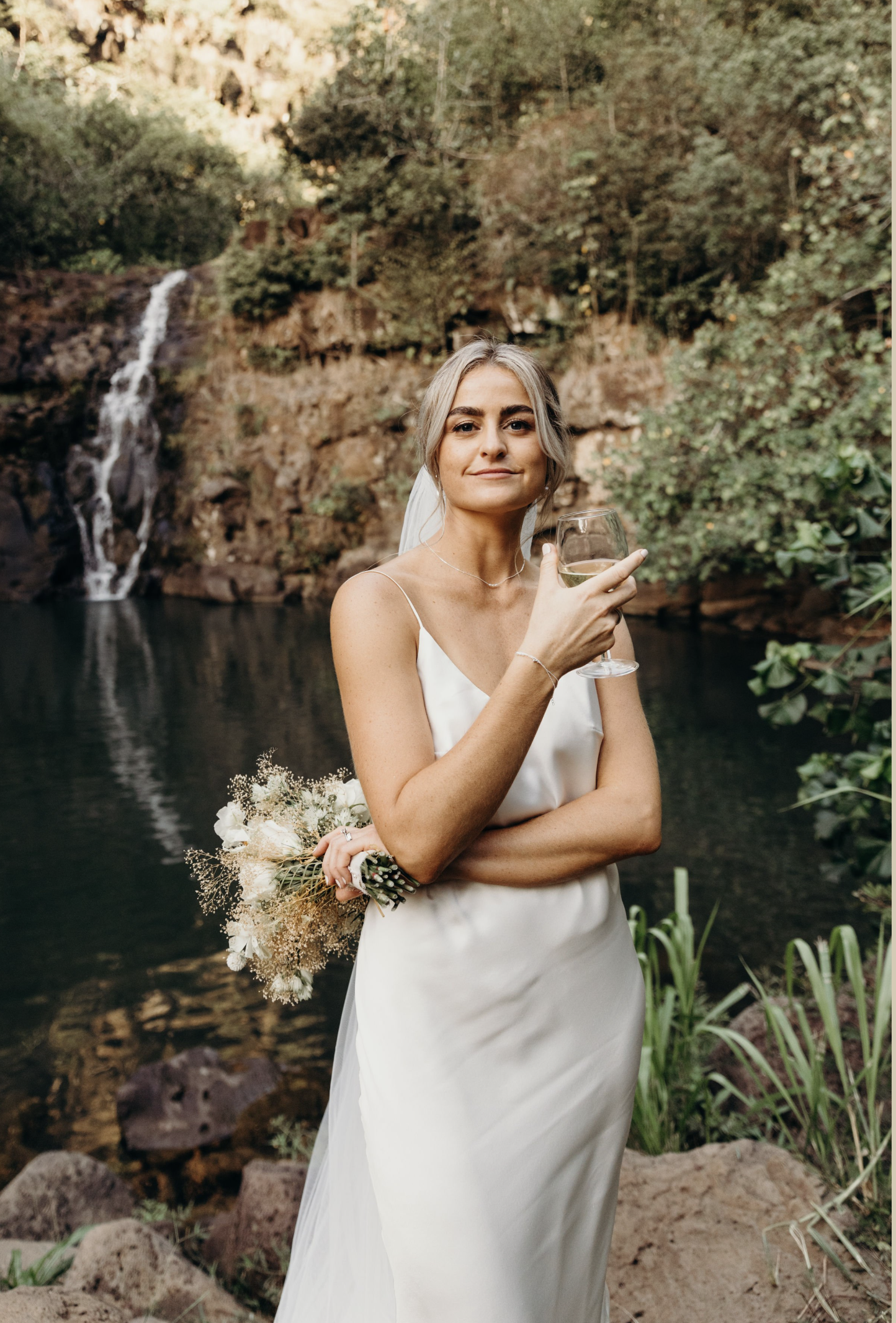 hawaii waterfall wedding