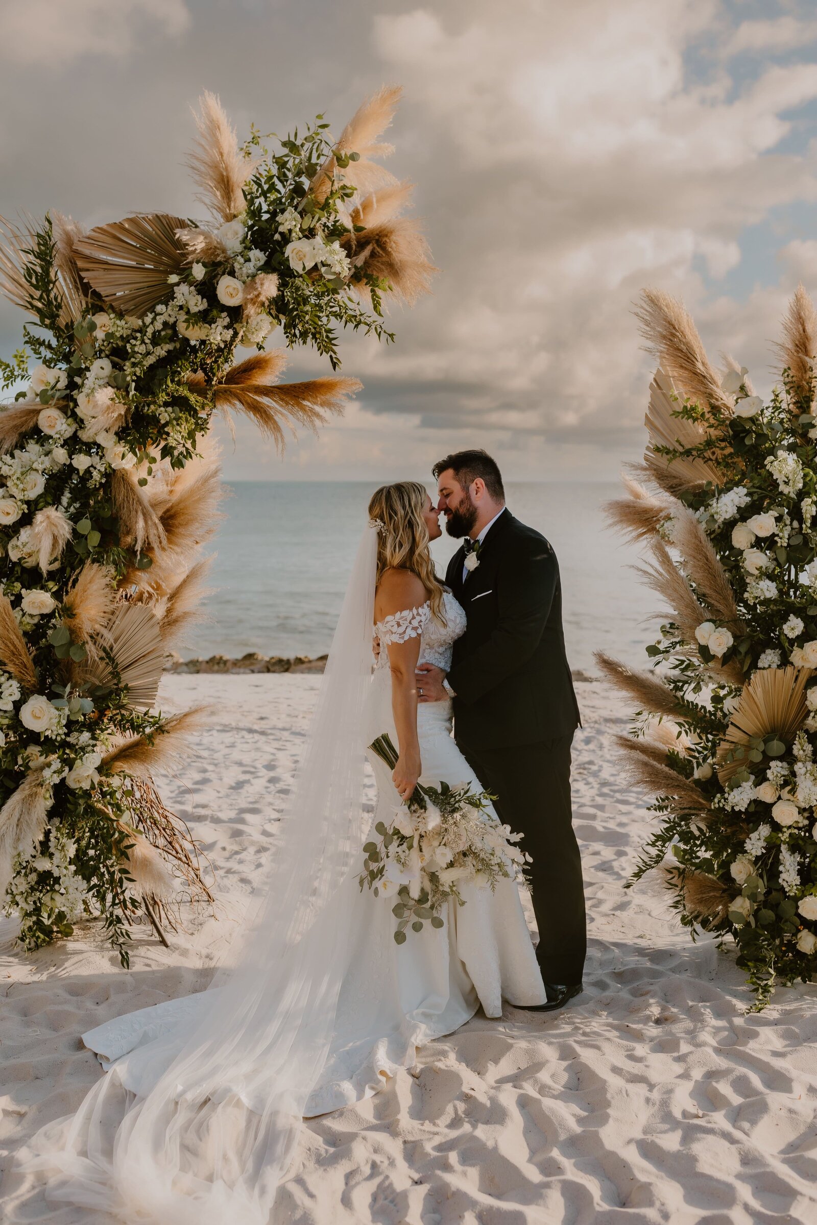 LAURA MATZEL 2 - KEY WEST WEDDING PHOTOGRAPHY - DUARTE FLORAL DESIGN - FLORIDA KEYS WEDDING - ISLAMORADA WEDDING - ISLAND WEDDING-min