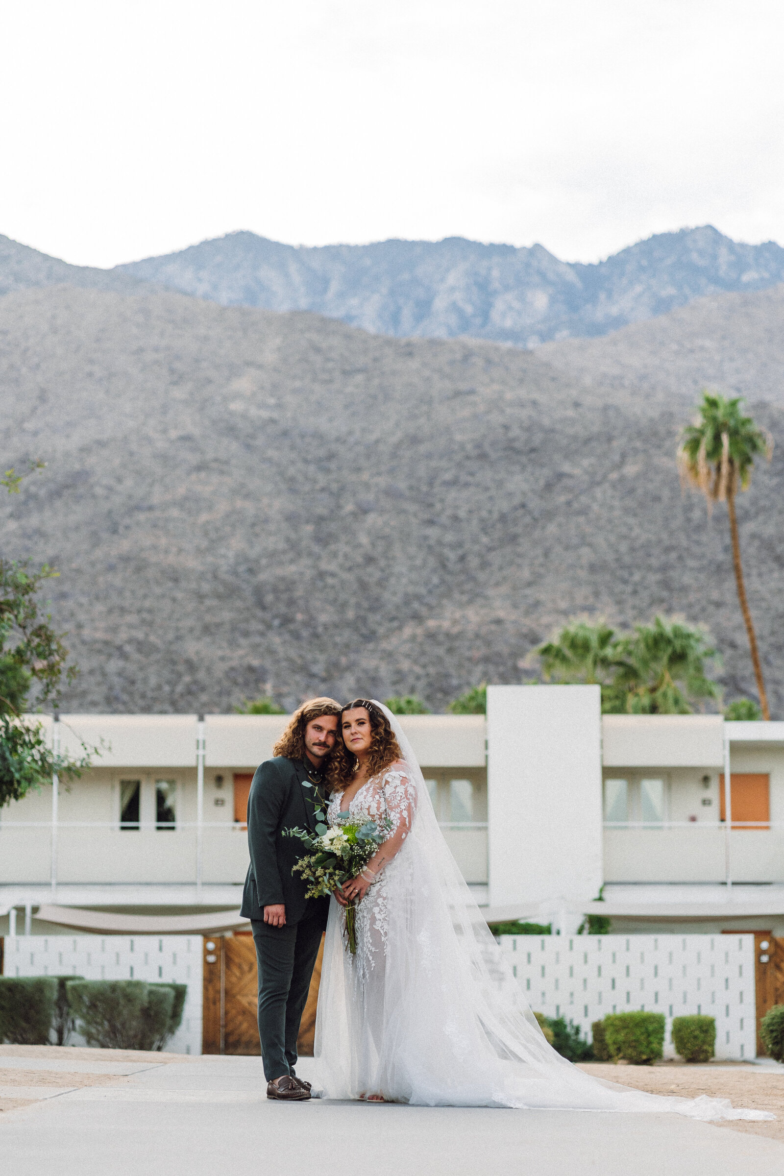Elopement Las Vegas - Vegas Wedding Photographer - Wedding Videographers in Palm Springs - The Combs Creative (37 of 47)