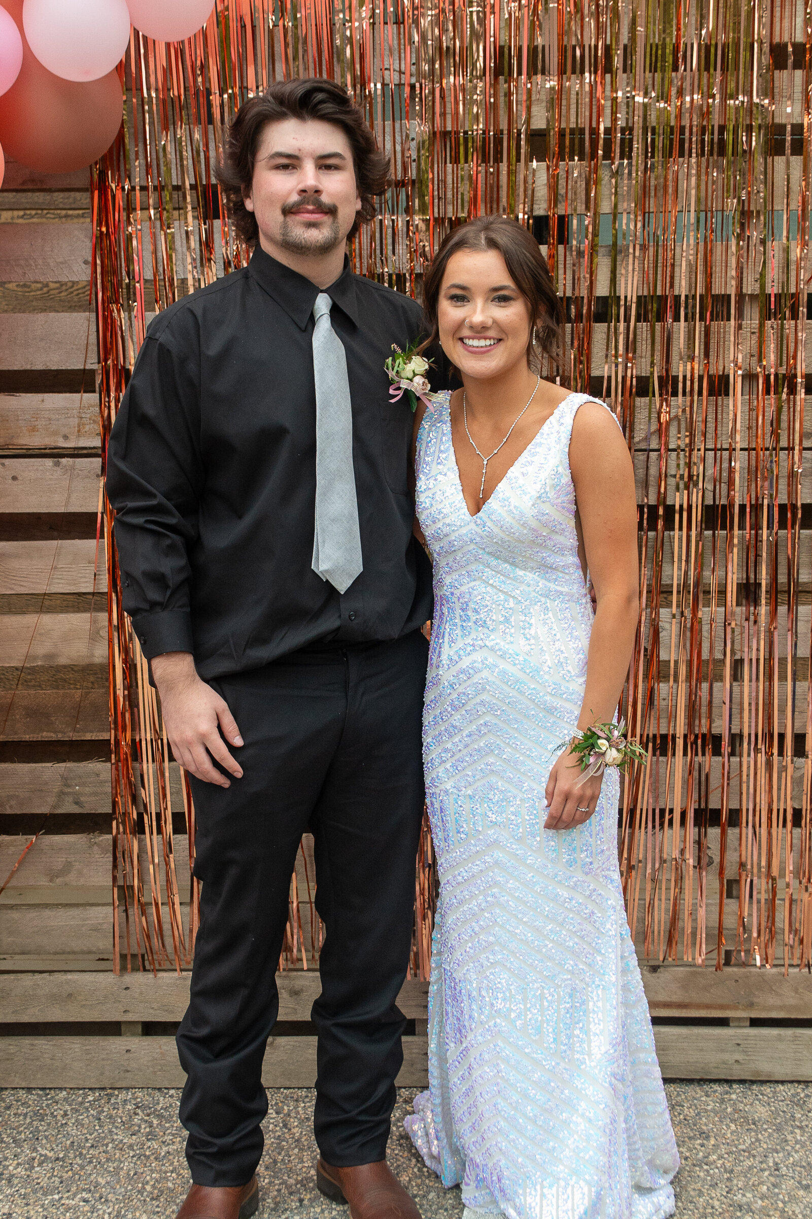 Brownridge Grad family photos-71