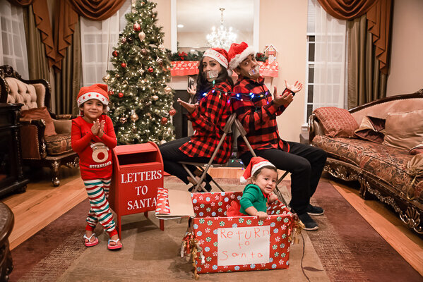 East Brunswick NJ Family Photographer Return to Santa