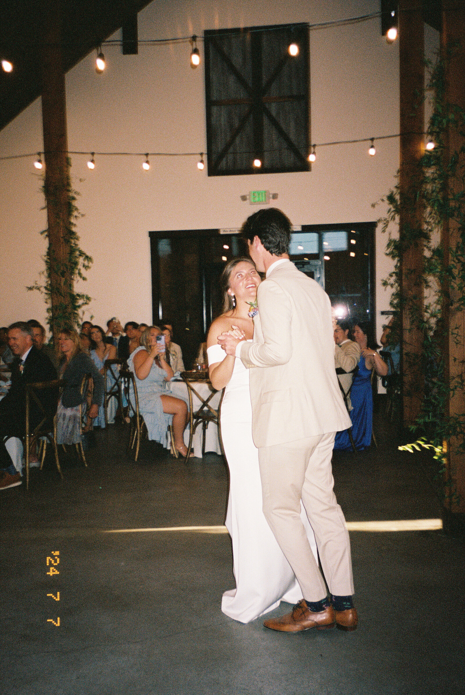 2052009-R1-027-12