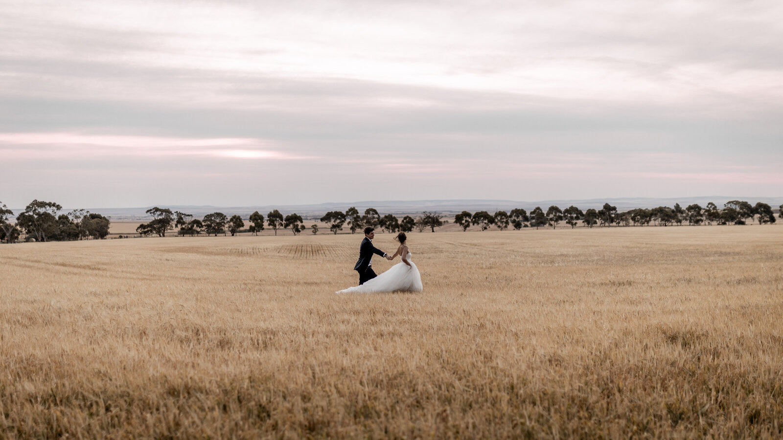 241102-Vanessa-Jacob-Rexvil-Photography-Adelaide-Wedding-Photographer-645