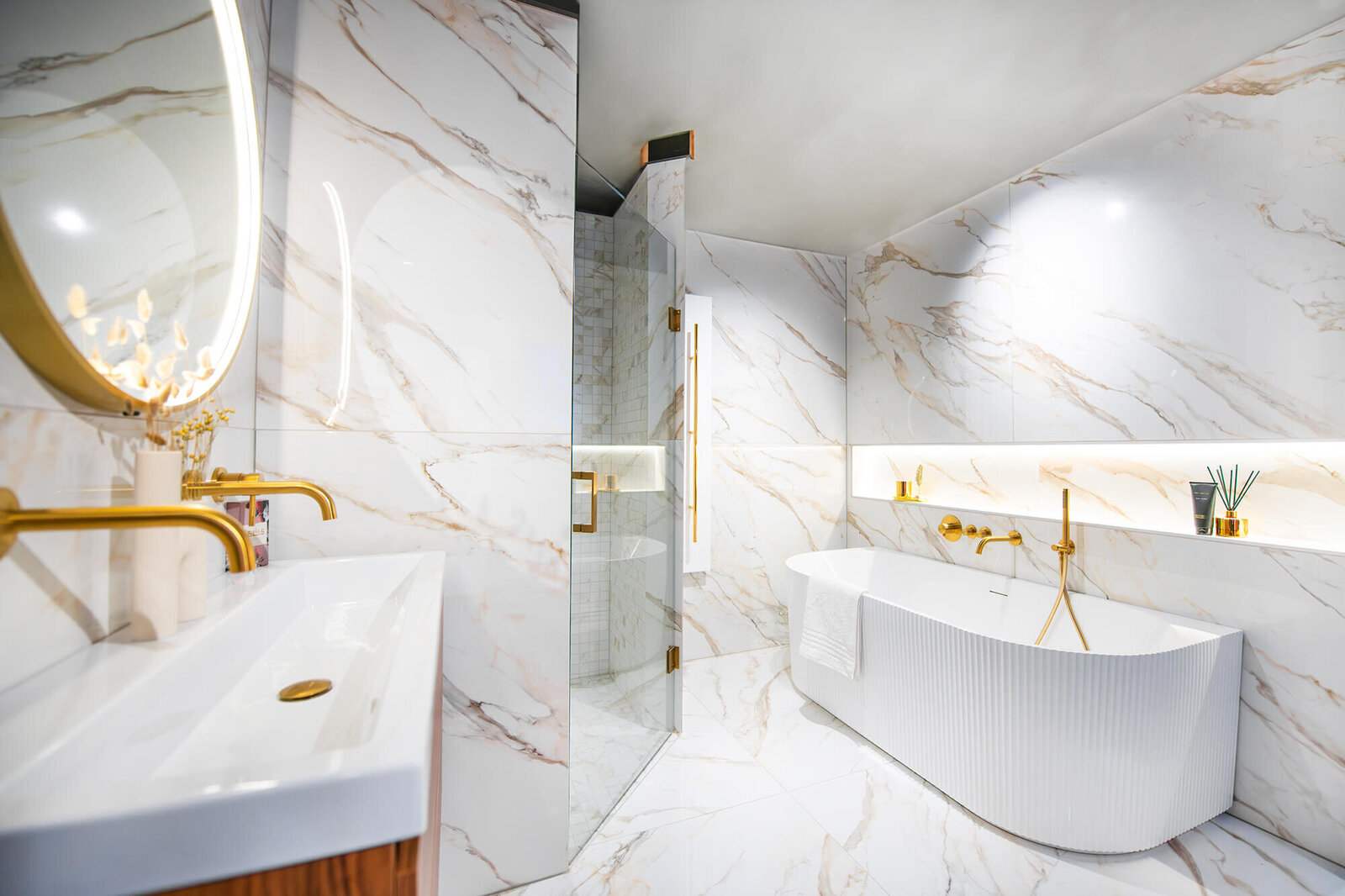 JNSW-Sfeerimpressie-witte-badkamer