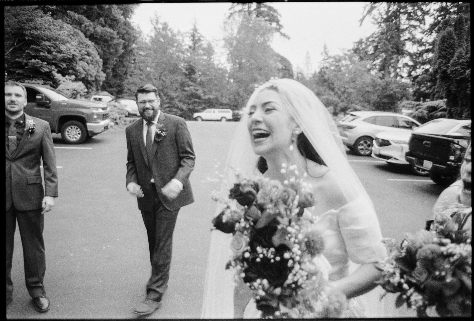 Jess-Buckley-Documentary-Wedding-Photographer-Film-11