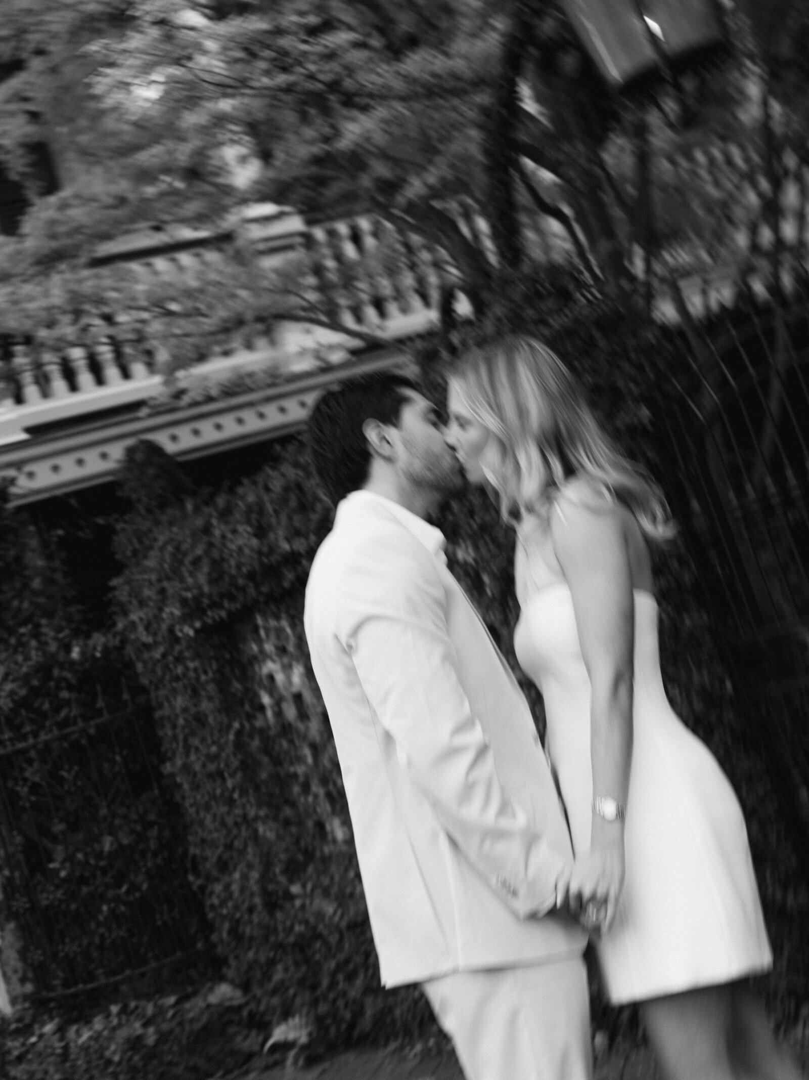 370-torianna-brooke-portraiture-historic-downtown-savannah-engagement-mac-corey
