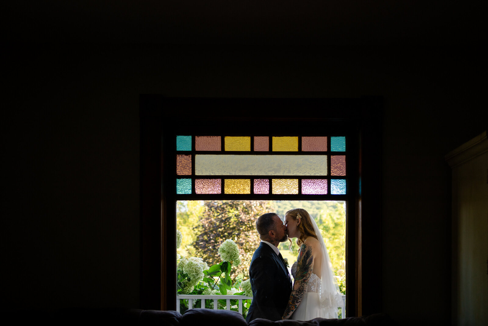 editorial_film_wedding_photographer_minnesota_minneapolis_st_paul_twin_cities_elopment_colorful_true_to_color_caitlyn_kloeckl_photography766