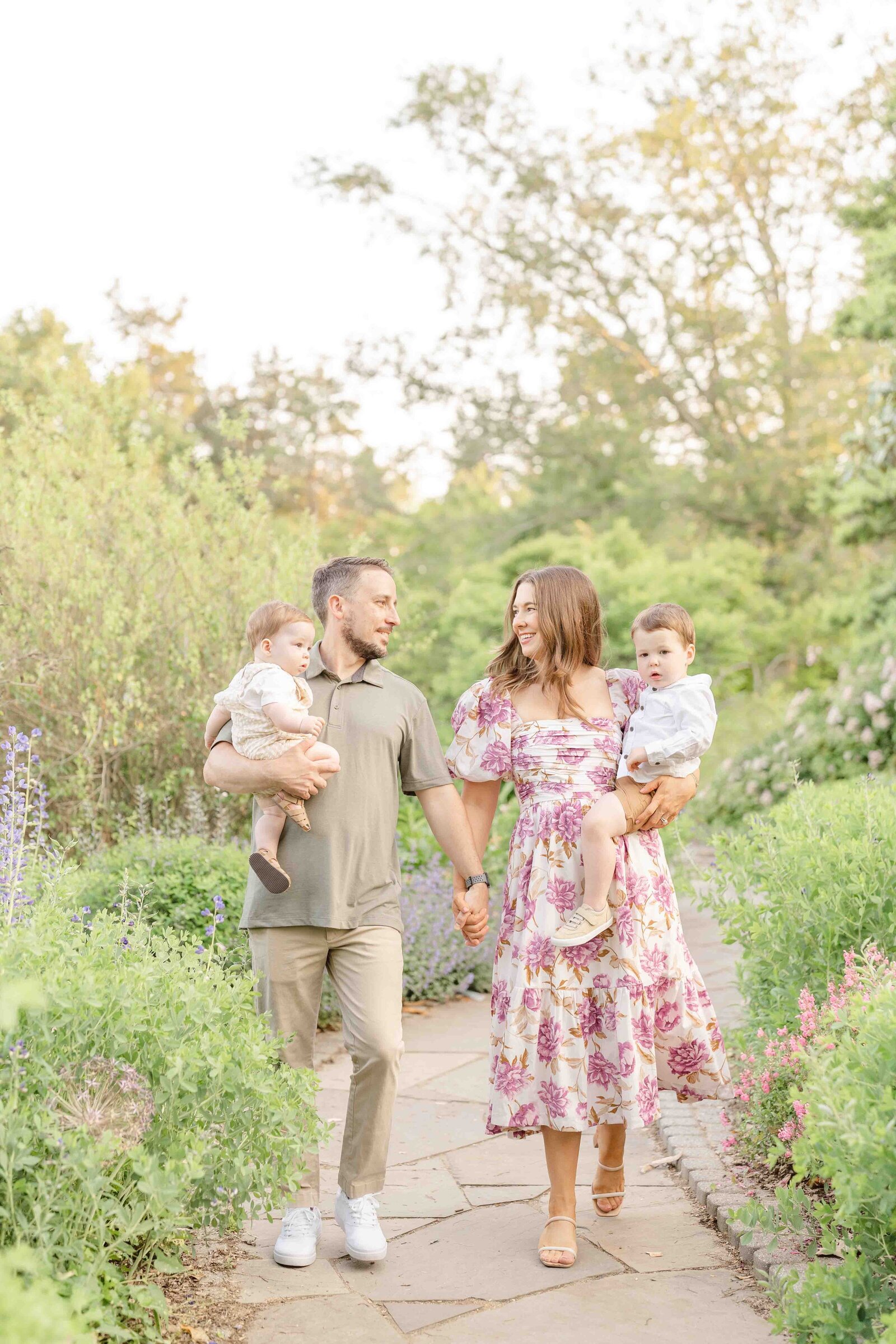 family walking during Chantilly, VA spring minis