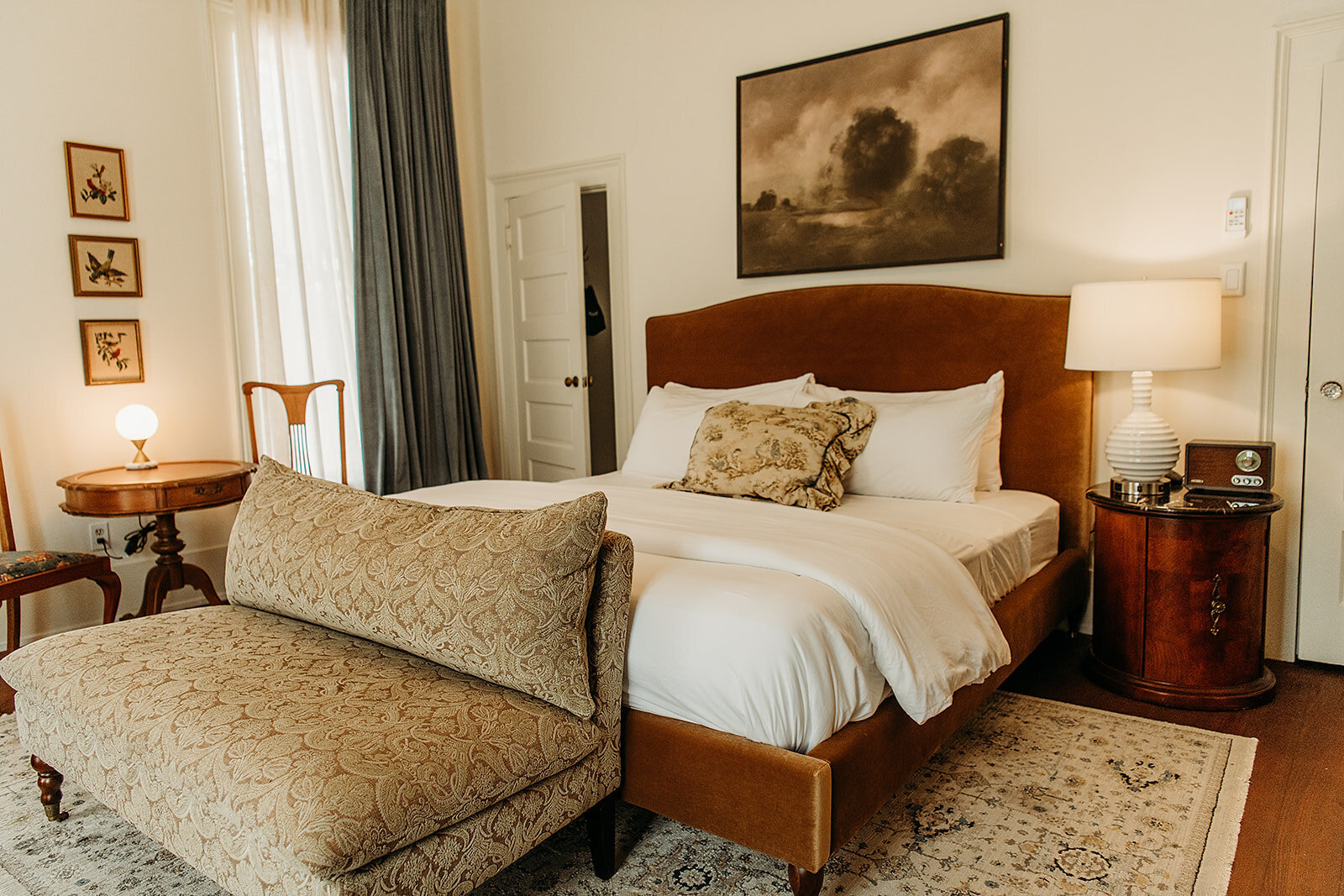 The Frio Suite features a jack and jill bath connecting it to it's Queen room.