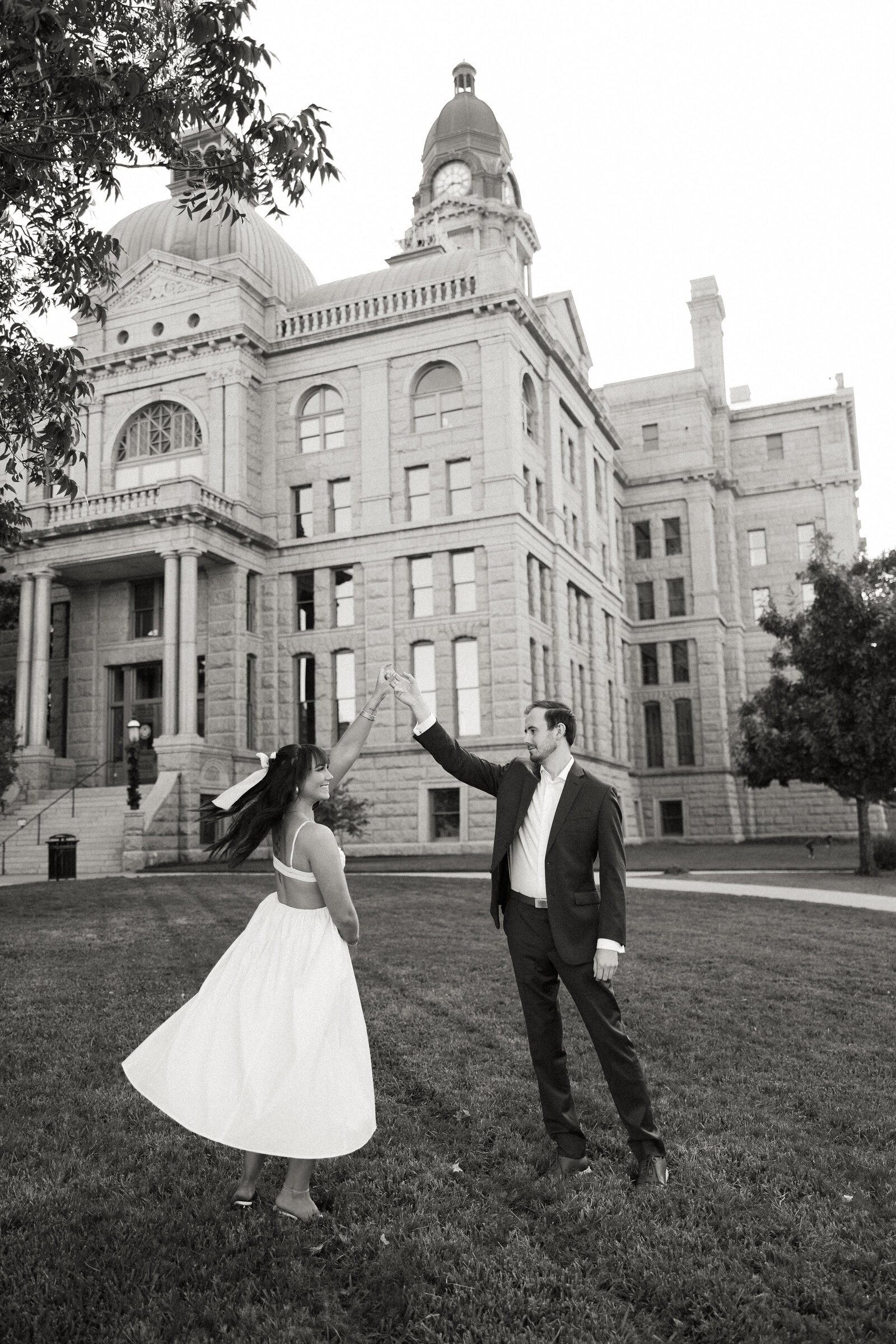 downtowndallasengagementphotos_stillsbytrinity-6
