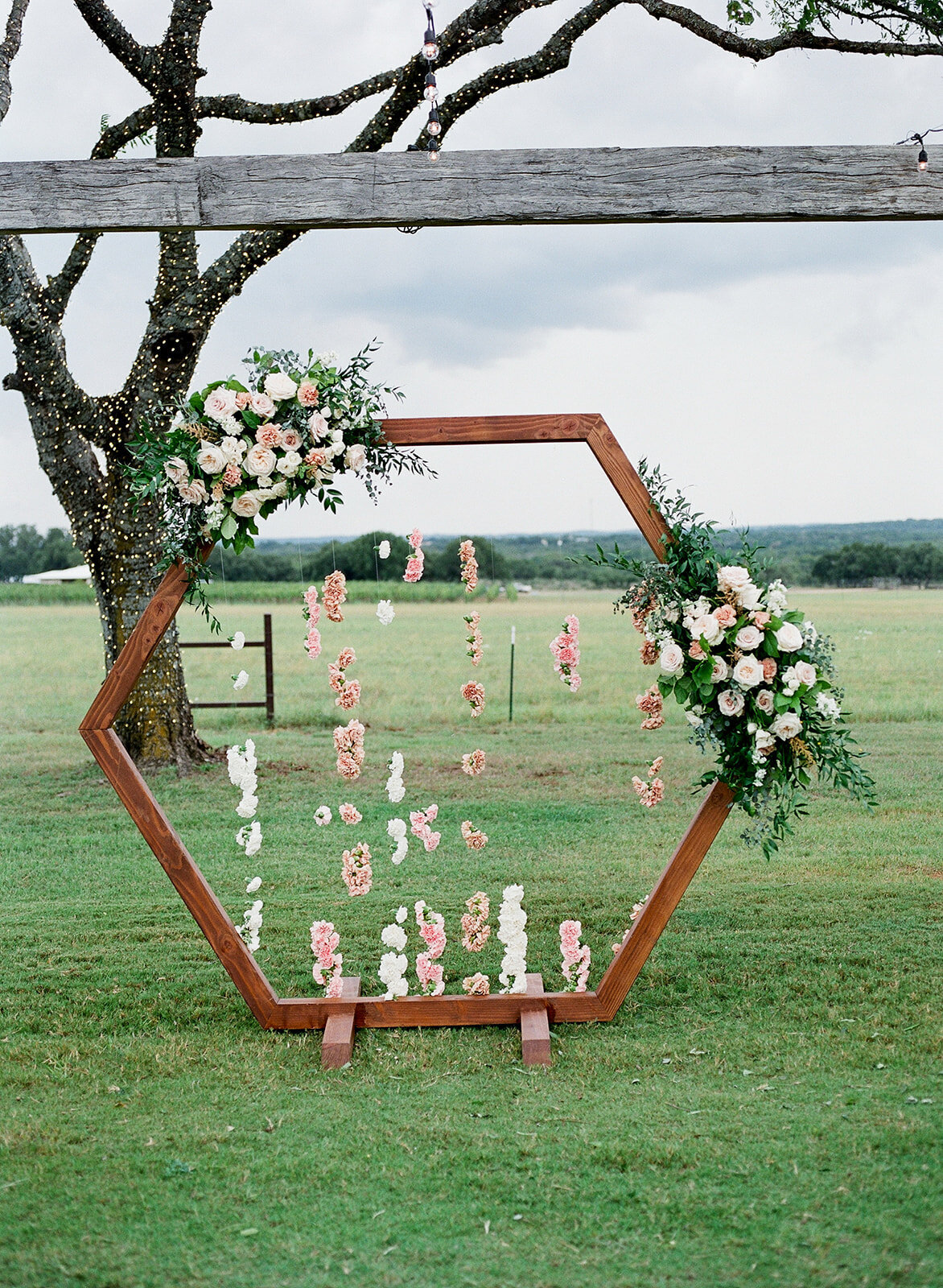 hexagon wedding alter