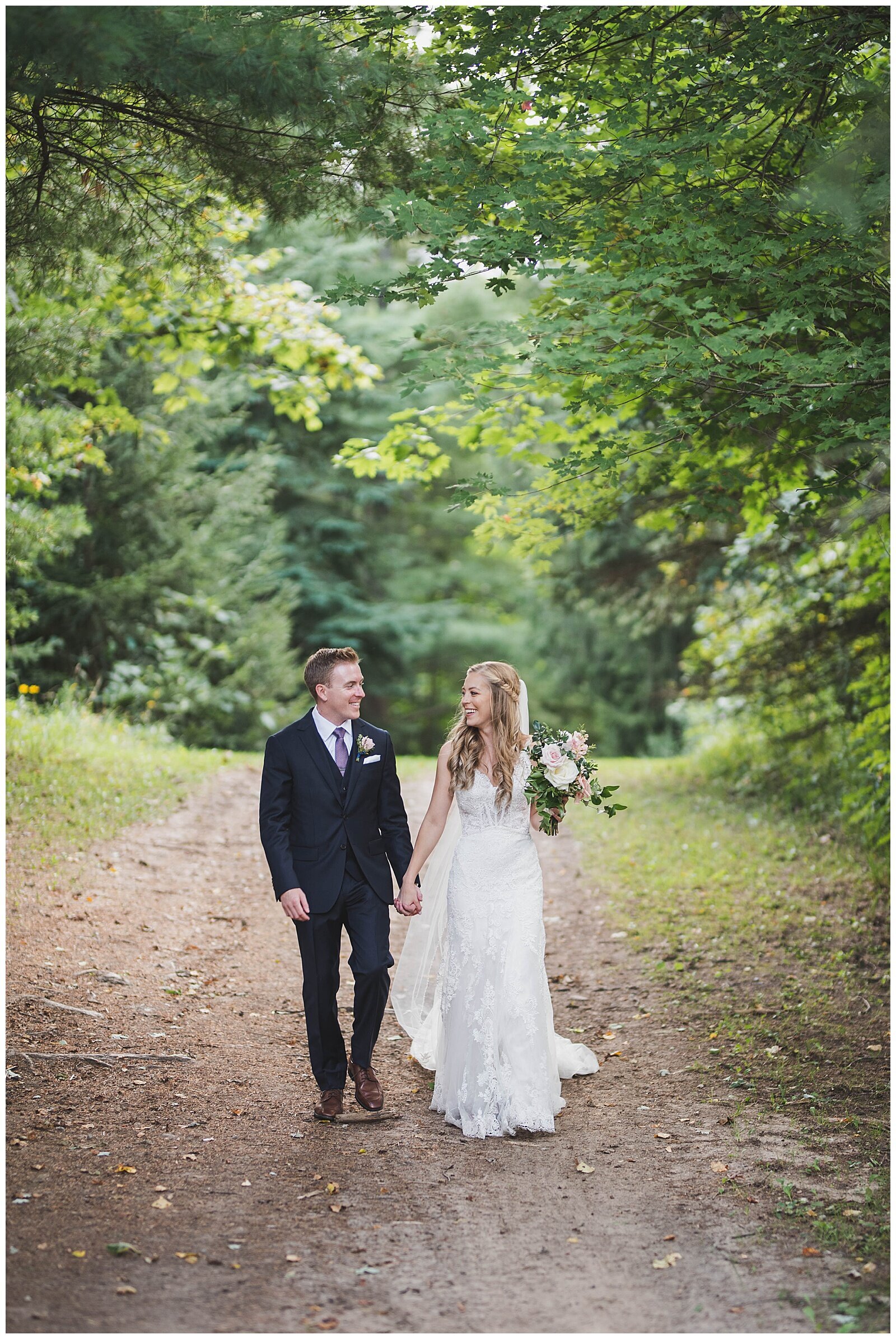 LoverlyWeddings_0115