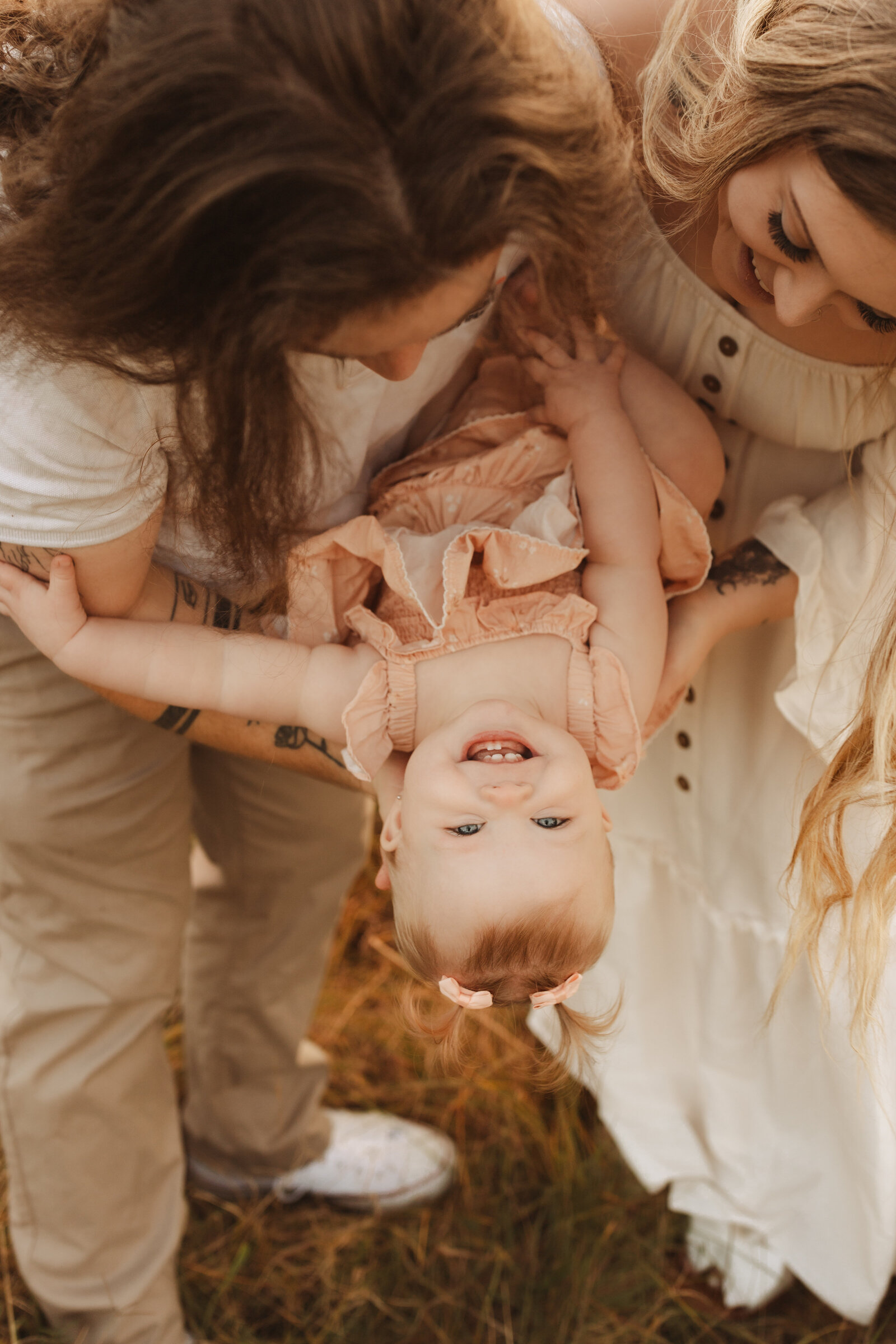 hawkesbury-family-session-captured-in-golden-light